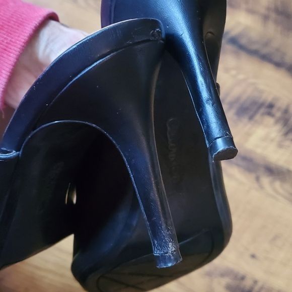Calvin Klein Calvin Klein Grecia Black Leather Sz. 10 Heeled Mules Shoes Size US 10 / IT 40 - 6 Thumbnail