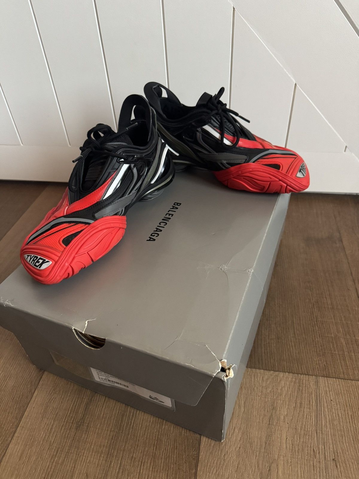 Balenciaga Balenciaga Tyrex low black and red Size US 8 / EU 41 - 8 Thumbnail