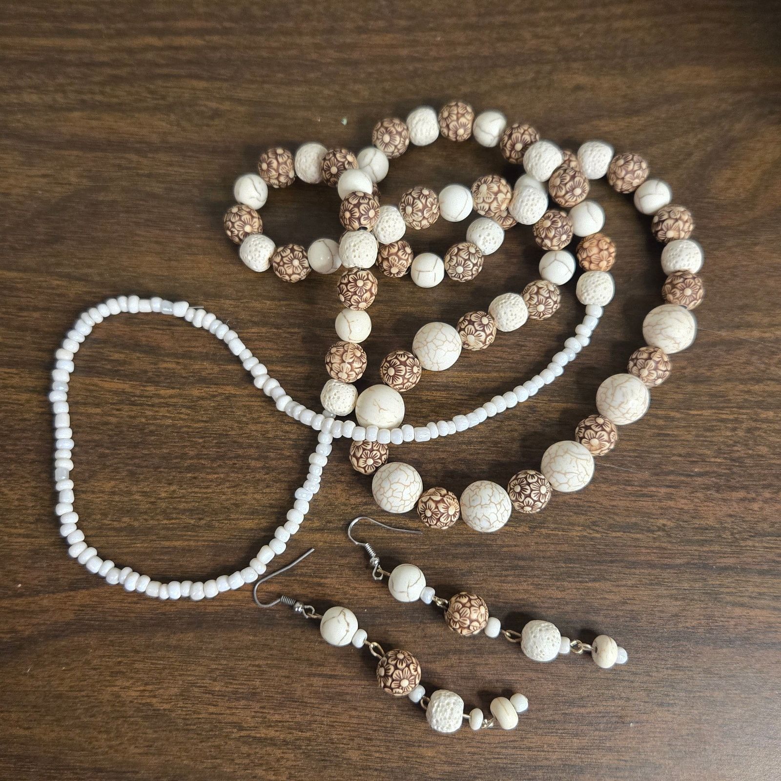Vintage Vintage Tribal Bone Bead Necklace & Earrings Set Batik Boho Size ONE SIZE - 5 Thumbnail