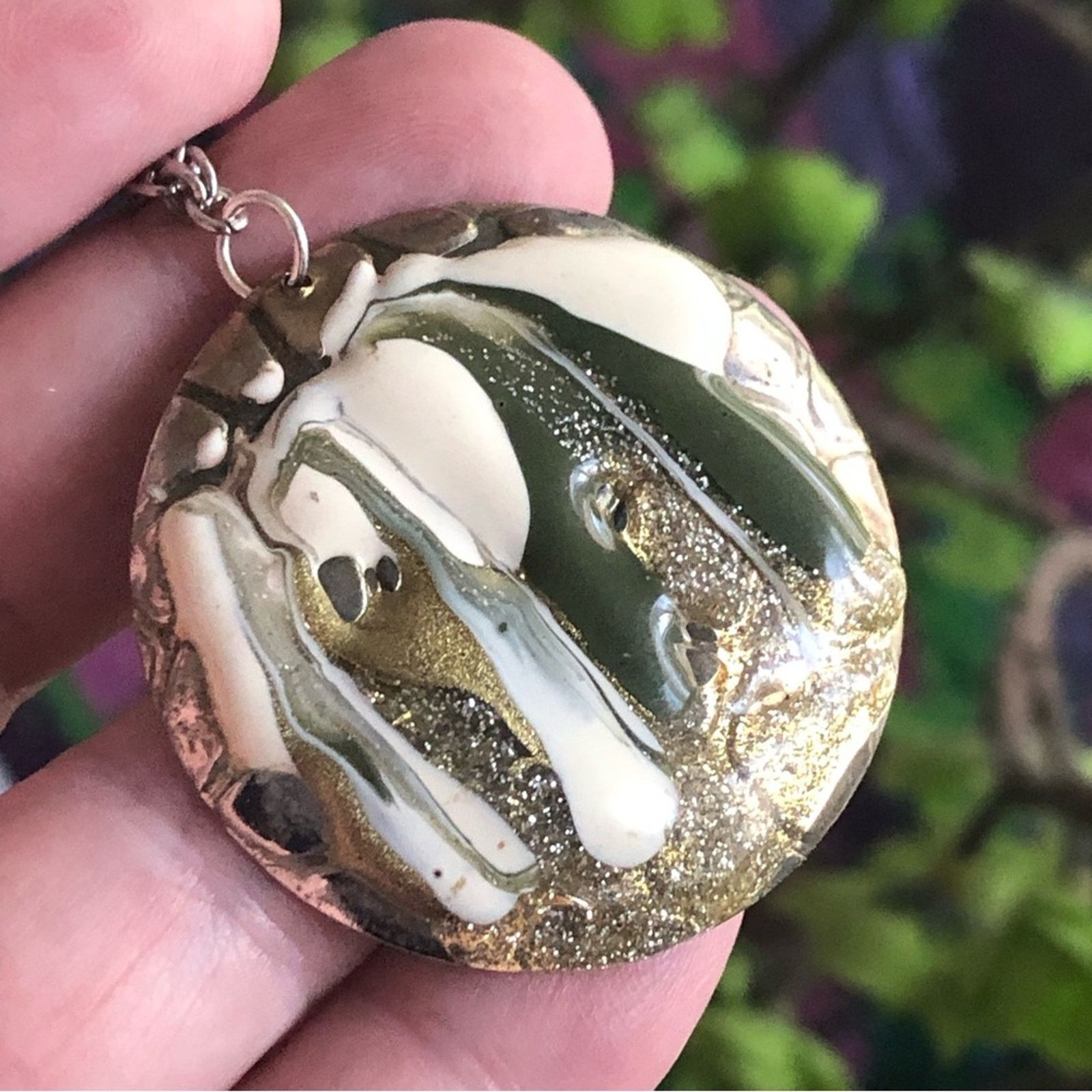 Vintage Paint sparkle medallion on chain necklace Size ONE SIZE - 2 Thumbnail