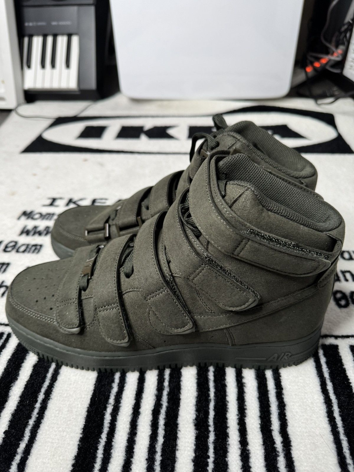 Billie Eilish × Nike Air Force 1 High ’07 SP Sequoia Billie Eilish x Nike Air Force 1 High SP 