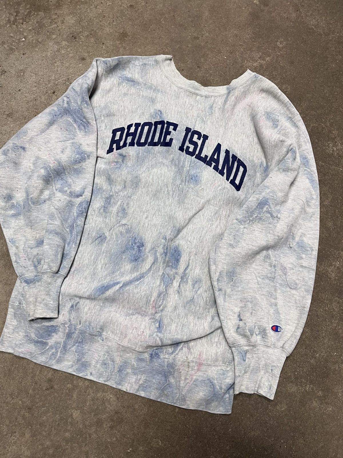 Champion × Vintage Vintage Rhode Island 90’s Champion Reverse Weave Garment Dye Size US L / EU 52-54 / 3 - 1 Thumbnail