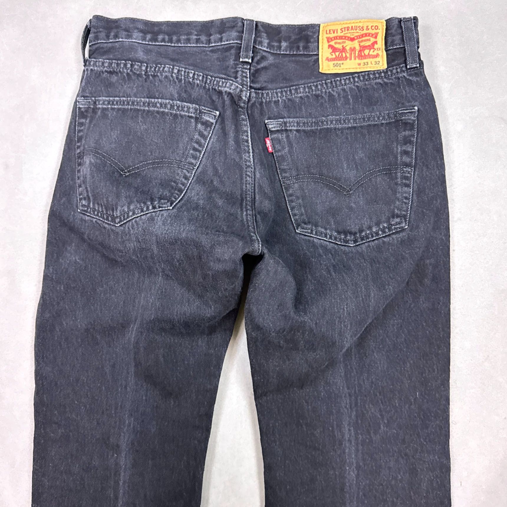 Levi's VINTAGE Levis 501 Jeans Mens Black Button Fly Denim Pant Repaired Distressed 33x32 Men's Jeans Leather? Size US 33 - 5 Thumbnail