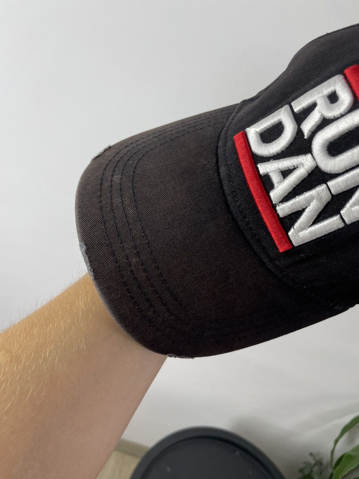 Dsquared2 Vintage Sun Faded Dsquared Run Dan cap Size ONE SIZE - 4 Thumbnail