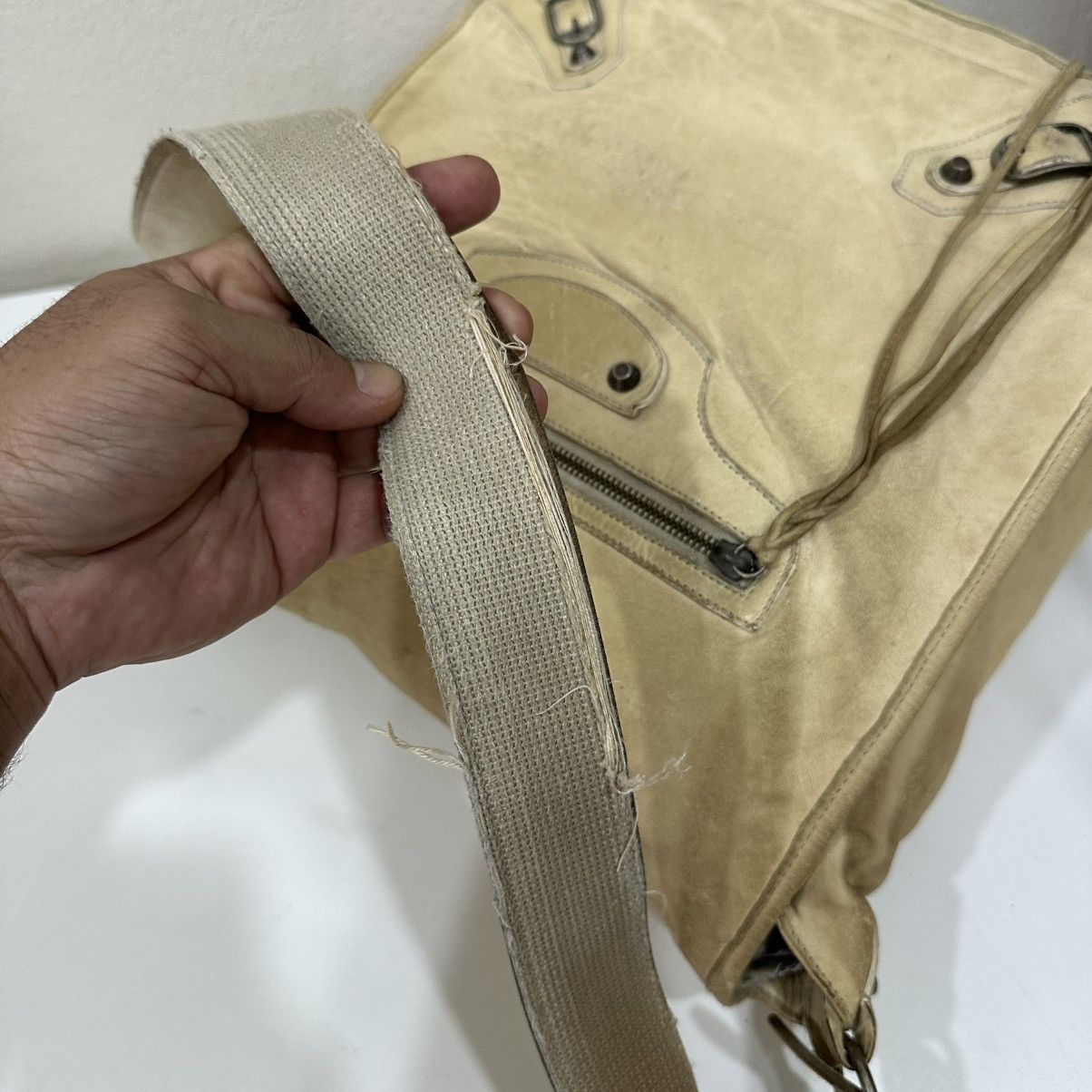 Balenciaga ‼️LASTDROP‼️ BALENCIAGA THE DAY LEATHER SHOULDER BAG Size ONE SIZE - 5 Thumbnail