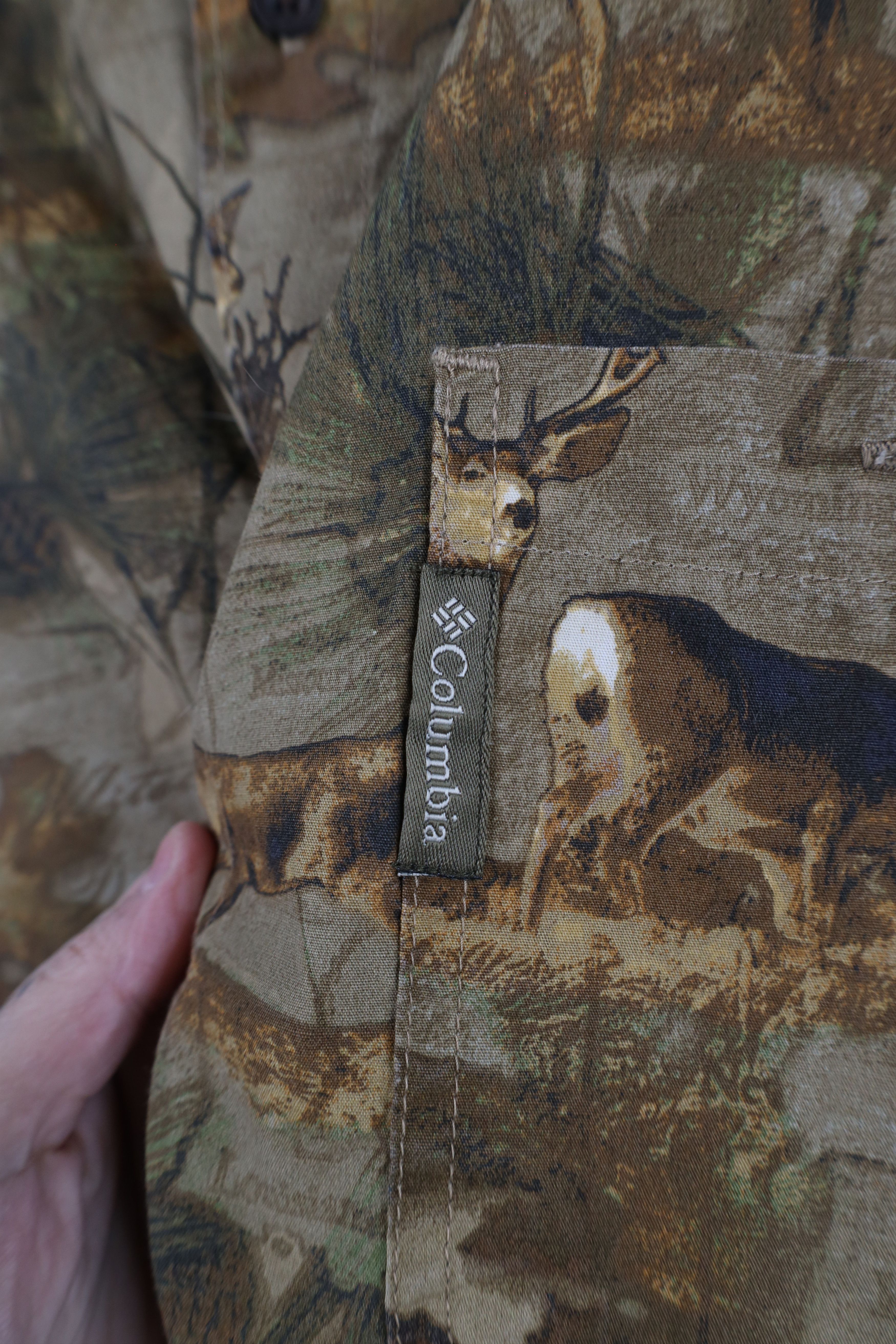Columbia × Vintage Vintage Columbia Deer Buck All Over Print Button Down Shirt Size US M / EU 48-50 / 2 - 4 Thumbnail