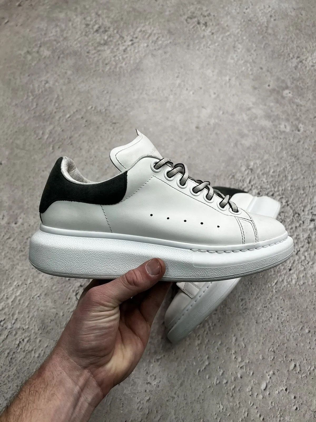 Alexander McQueen Alexander McQueen Vintage White Luxury Boots Size US 6 / IT 36 - 1 Thumbnail