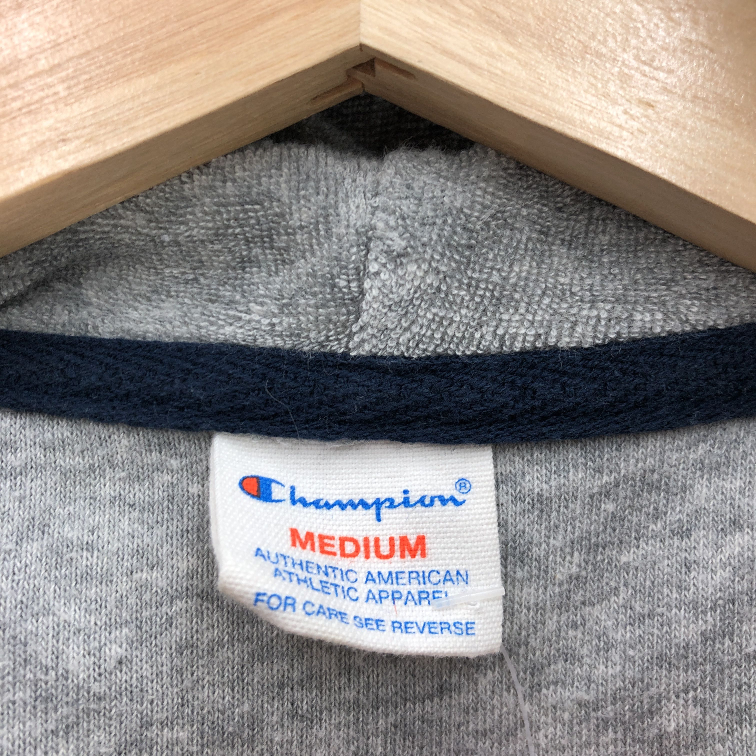Champion Vintage Champion Sweater Hoodie Champion Hooded Sweatshirt Size US M / EU 48-50 / 2 - 5 Thumbnail