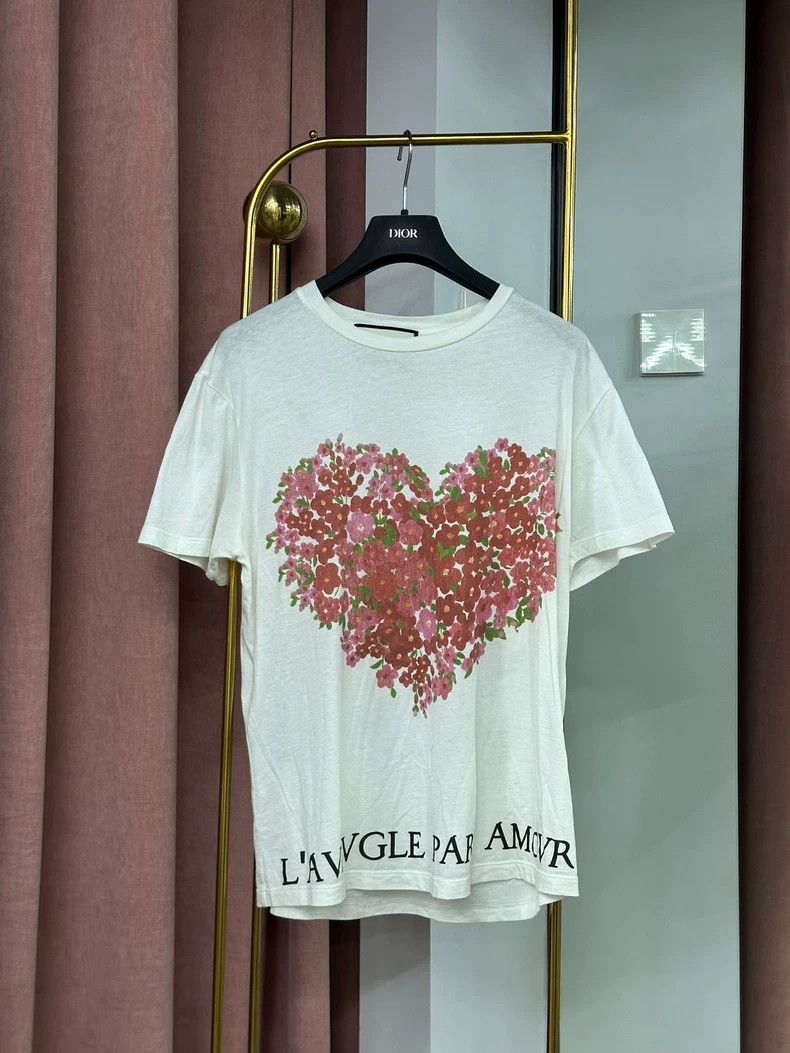 Gucci Gucci White heart flower parrot print short-sleeved T-shir Size M / US 6-8 / IT 42-44 - 1 Thumbnail