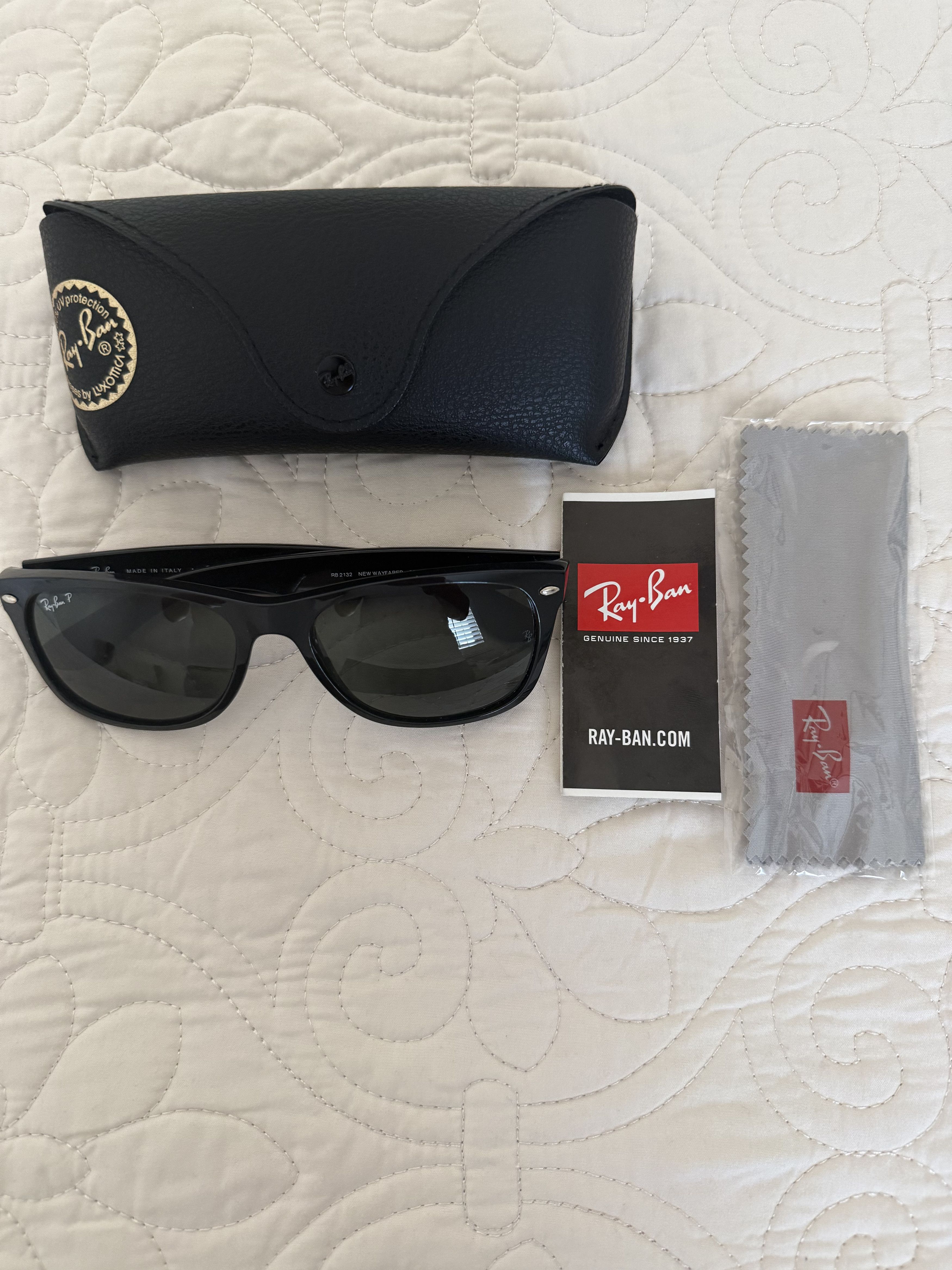 RayBan Ray-Ban New Wayfarer Classic 58mm Size 42 - 1 Thumbnail