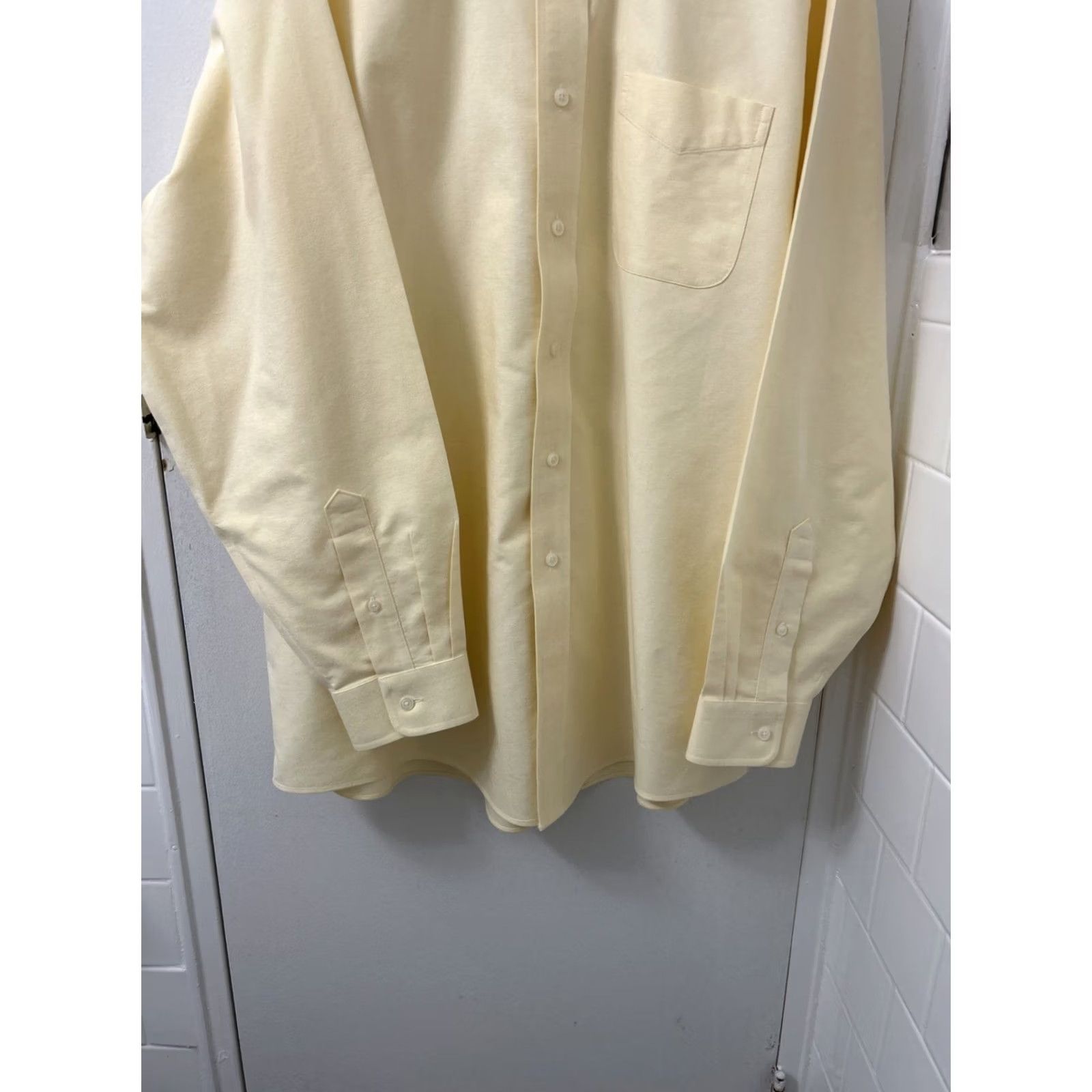 Vintage LL Bean Oxford Shirt Mens Sz 17-34 Yellow Wrinkle Resistant Button Up L/S Shirt Mens Regular 100% Cotton Knit Yellow Button-Up 209410 Size US XL / EU 56 / 4 - 3 Thumbnail