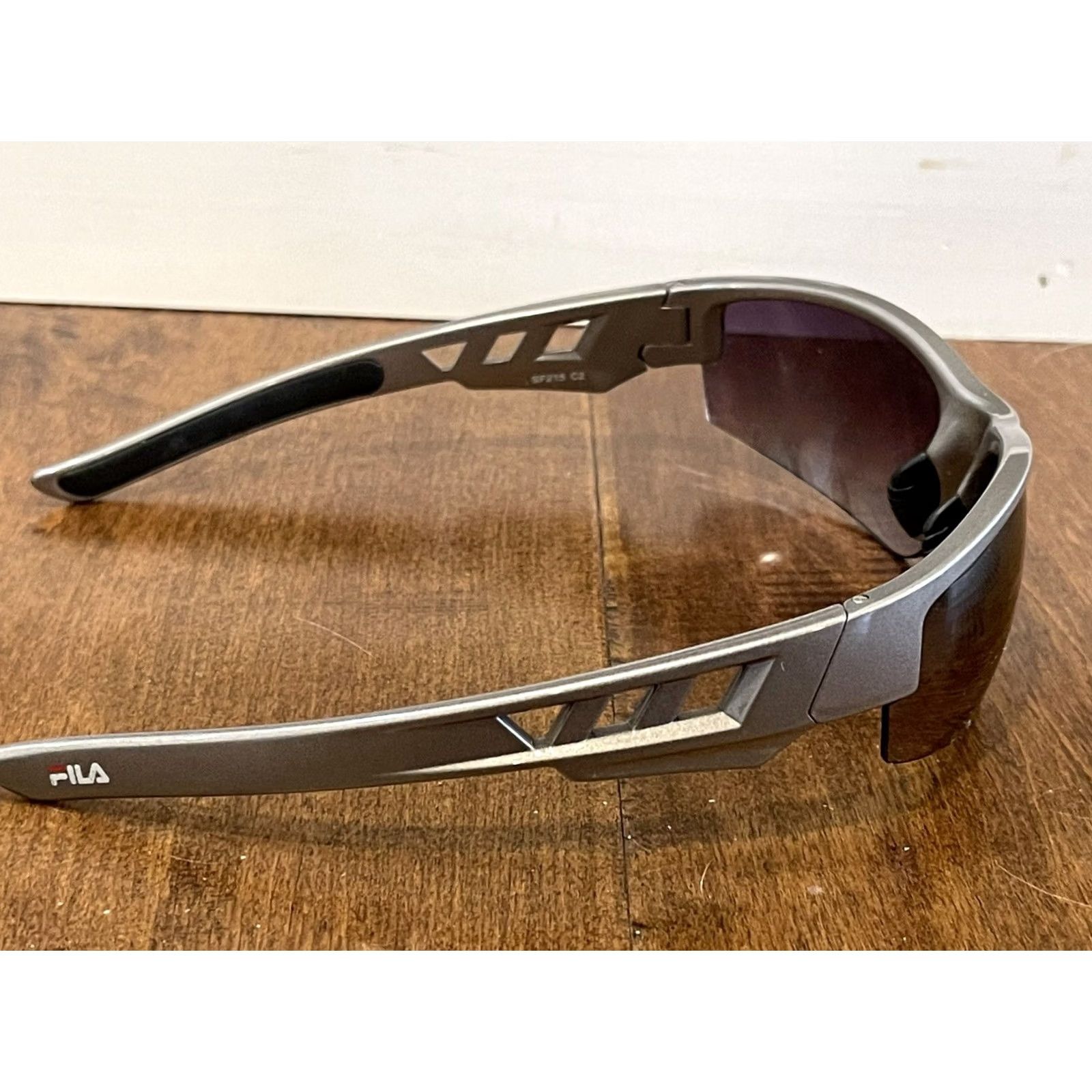 Fila VINTAGE? FILA Sunglasses Wrap Gray Plastic SF215 C2 Polarized Men Blue Lens Sports Sunglasses Mens Size ONE SIZE - 4 Thumbnail