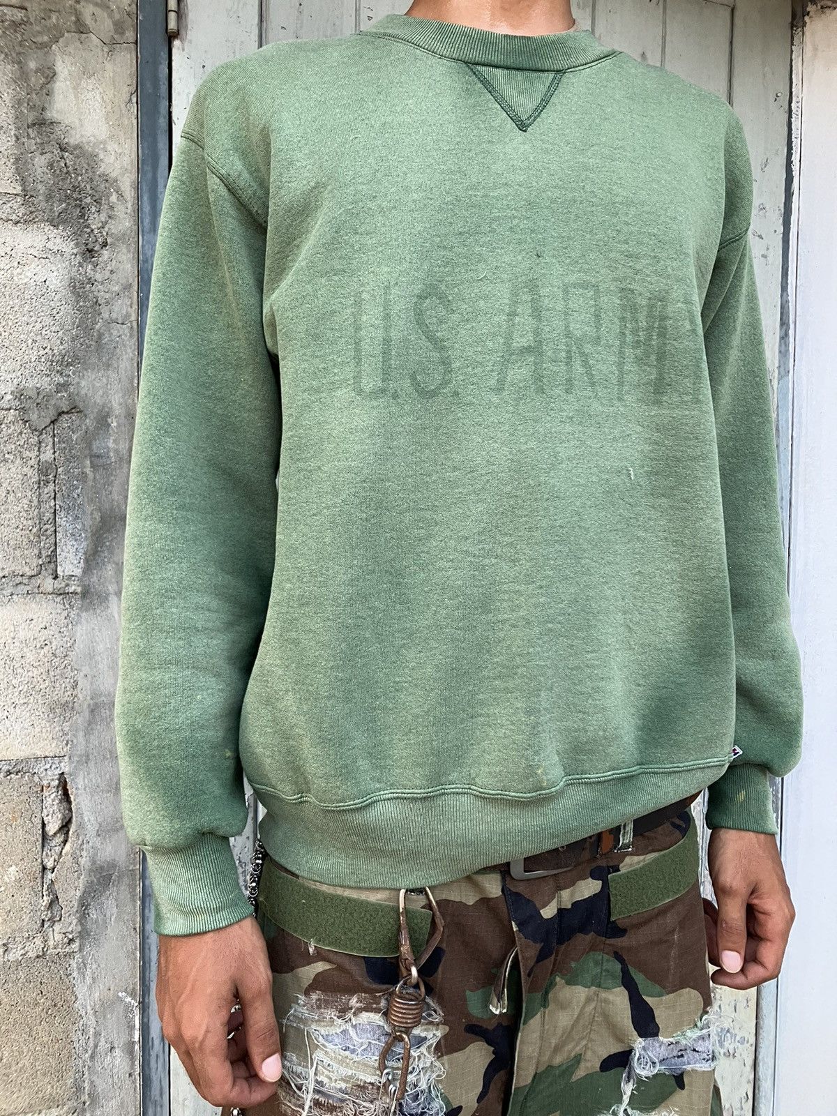 Russell Athletic × Vintage Vintage Russell sweater & faded us.Army. (Made in USA.) Size US M / EU 48-50 / 2 - 12 Thumbnail