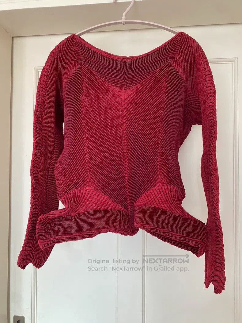 Issey Miyake Issey Miyake Red Long Sleeve Top Size M / US 6-8 / IT 42-44 - 1 Thumbnail