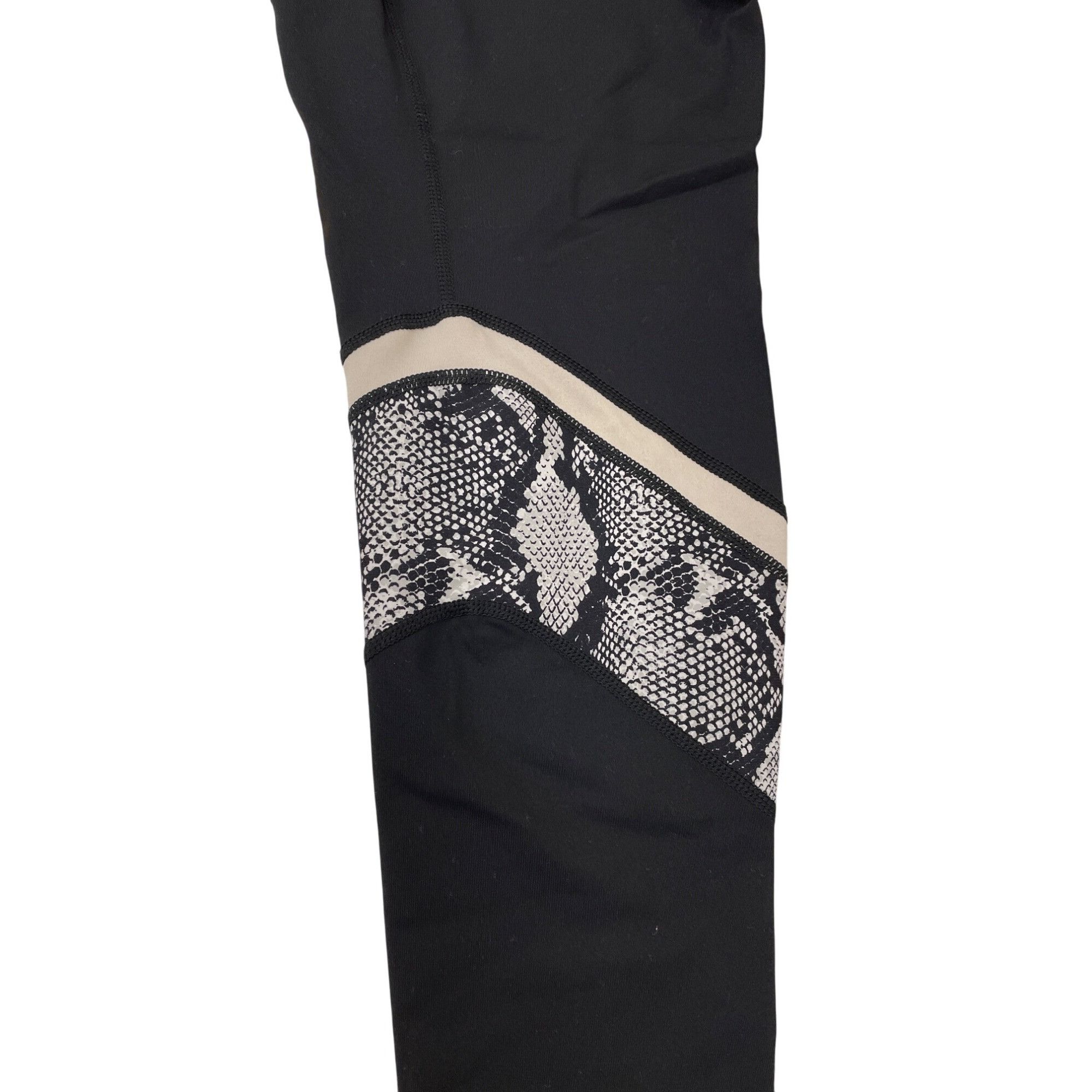 Torrid Torrid Womens Black snake print Activewear Leggings Size 2 S Size 26" / US 2 / IT 38 - 8 Thumbnail