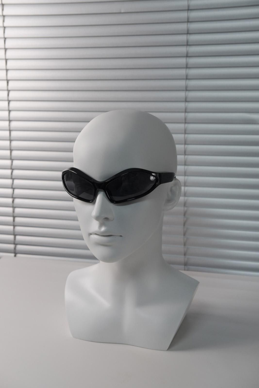 Other Vtg Y2k Avant Garde Future Sunglasses Black Unisex One Size Size ONE SIZE - 2 Thumbnail