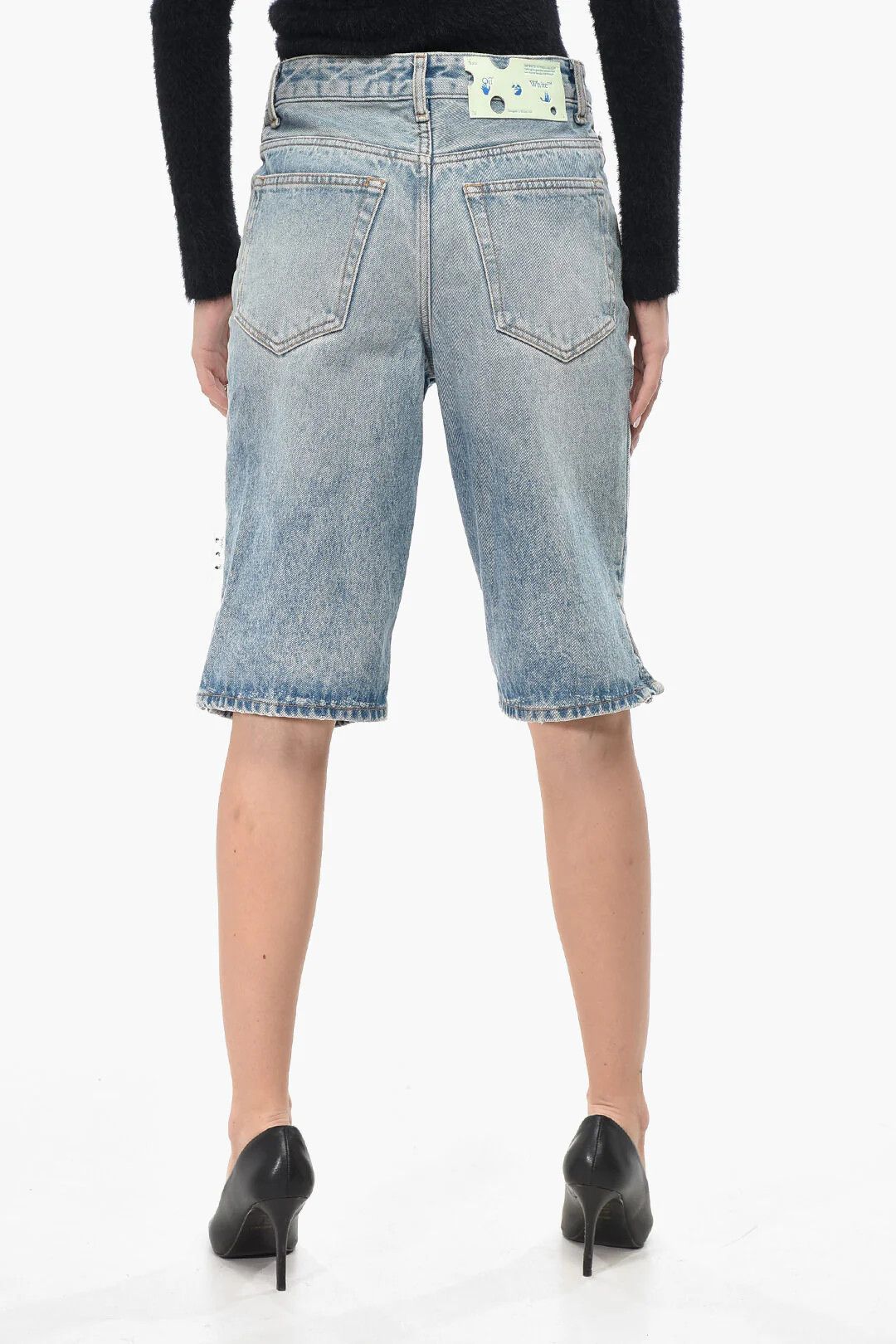 Off-White og1mm0426 5-Pocket Light Wash Denim Short in Light Blue Size 26" / US 2 / IT 38 - 2 Thumbnail