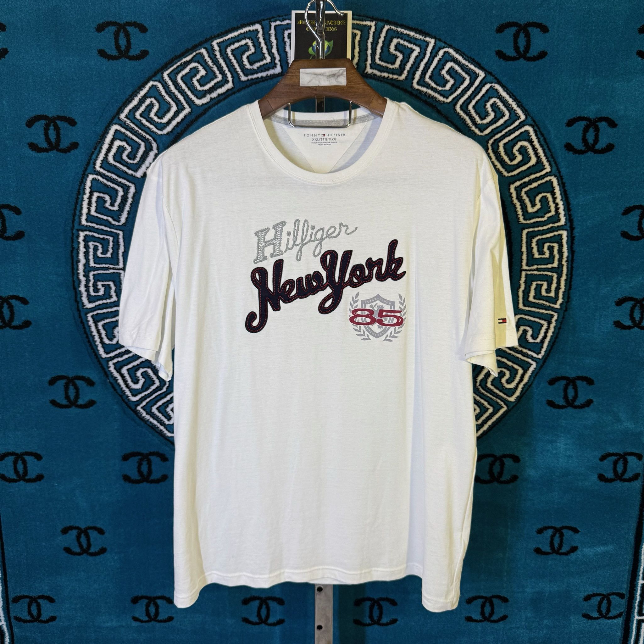 Tommy Hilfiger THE TOMMY HILFIGER SCRIPT LOGO ORNAMENTAL 85 S/S T SHIRT Size US XXL / EU 58 / 5 - 1 Preview