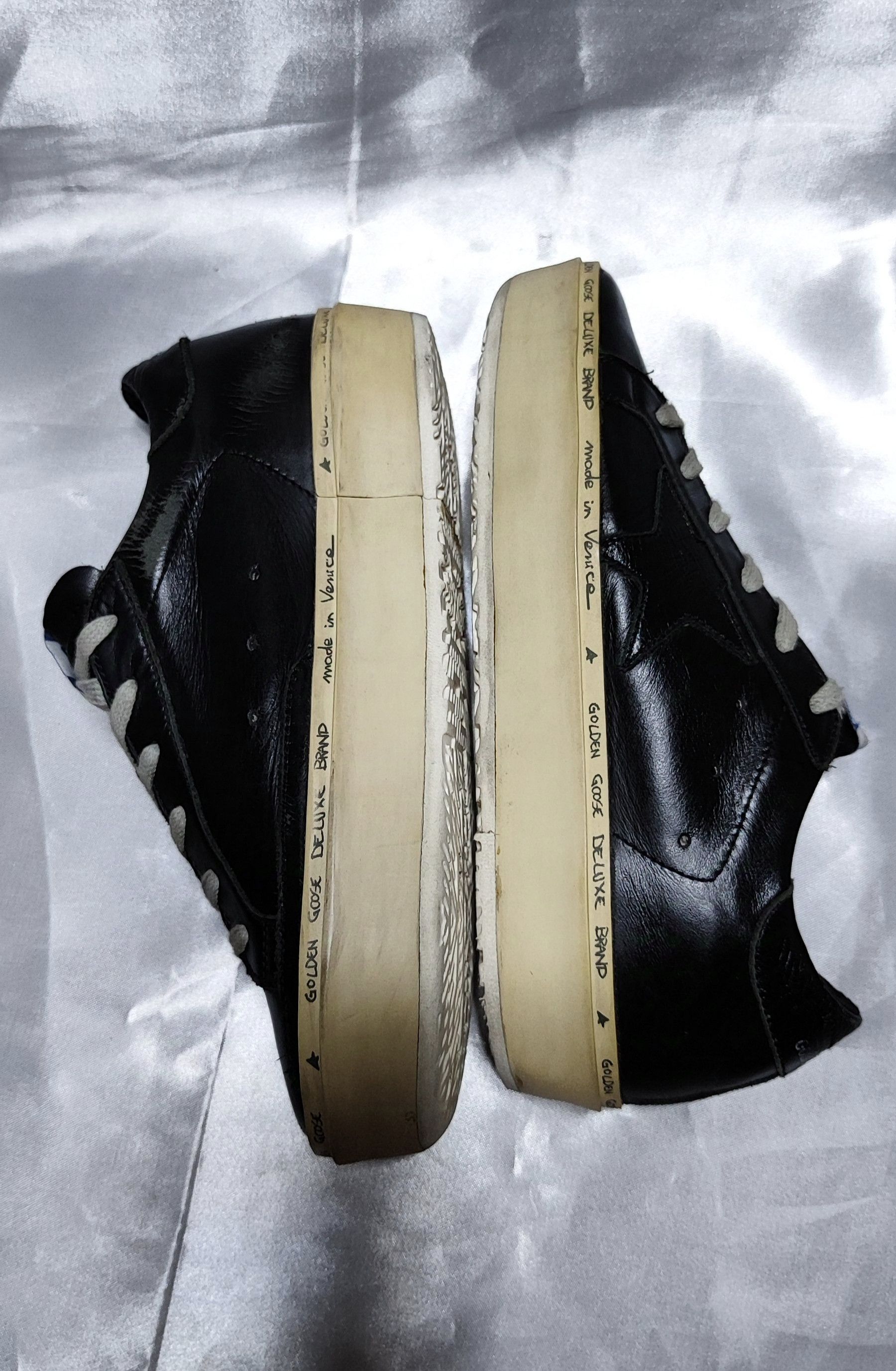 Golden Goose GGDB - HI STAR LEATHER BLACK/GOLD STAR LOGO Size US 6 / IT 36 - 7 Thumbnail