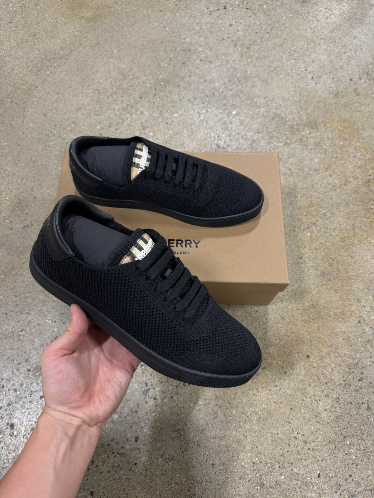 Burberry Burberry Knit Check Sneaker 750$ NEW Size US 7.5 / EU 40-41 - 1 Thumbnail