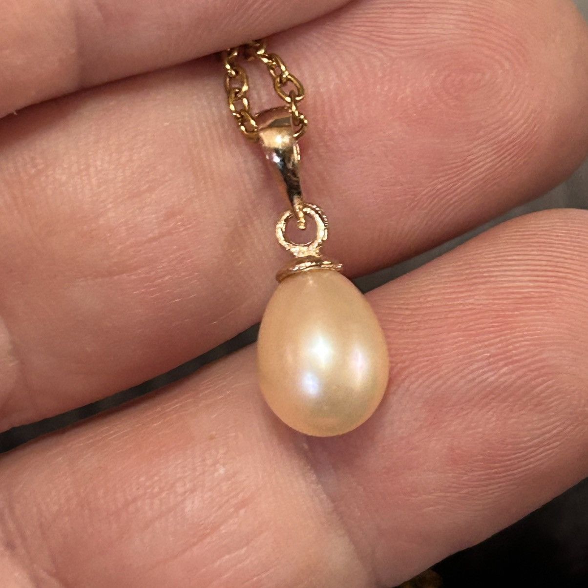 Handmade Handcrafted genuine fresh water pearl pendant necklace Size ONE SIZE - 2 Thumbnail