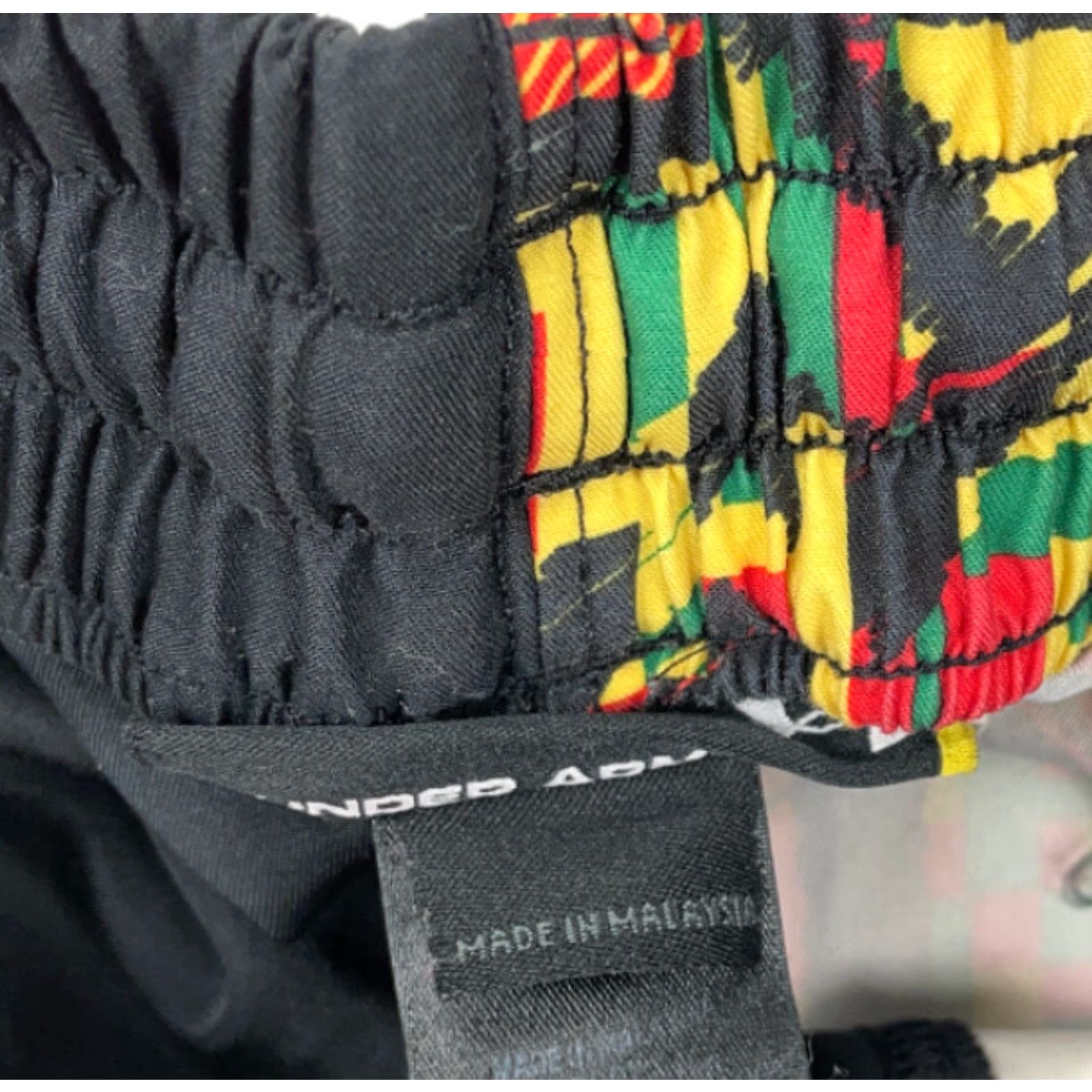 Under Armour Under Armour Black Colorful Athletic Shorts Adult Medium Loose Fit Drawstring Size US 31 - 4 Thumbnail