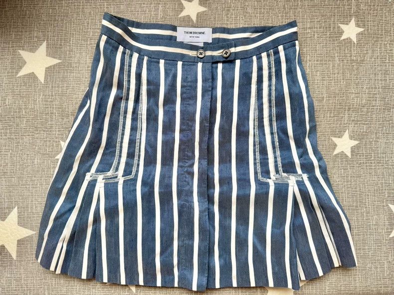 Thom Browne Thom Browne A pleated half skirt Size 25" / US 0 / IT 36 - 1 Thumbnail