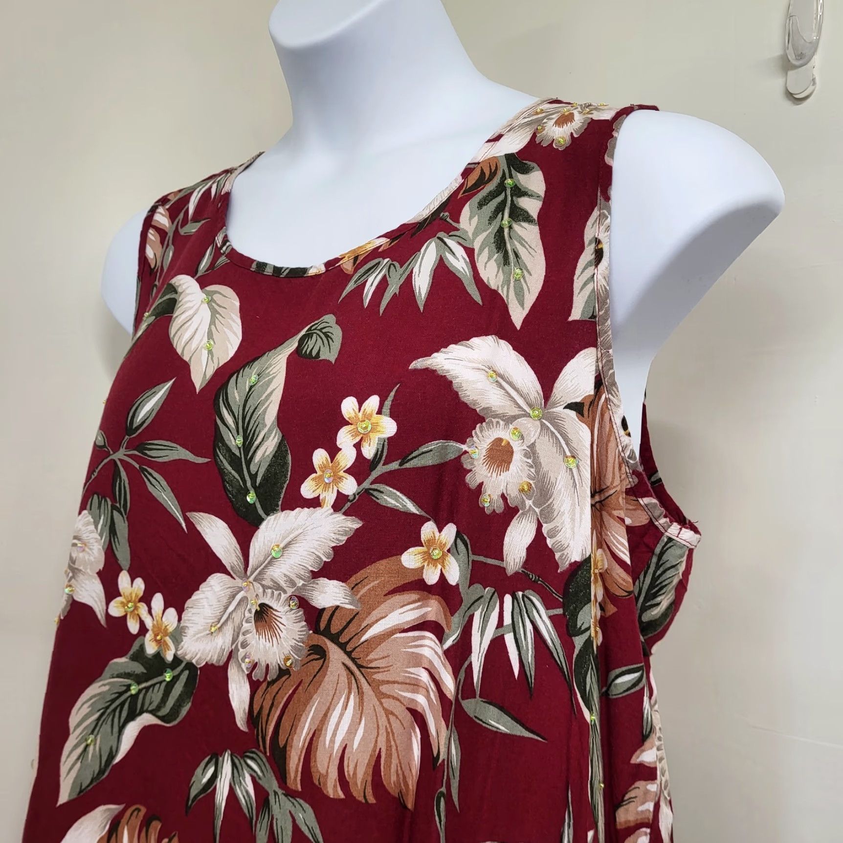 Vintage DNLA Sport Dress Women's XL Maroon Hawaiian Sequin Floral Print Sleeveless Tank Knee Length Dress Size 40" / US 18 - 4 Thumbnail