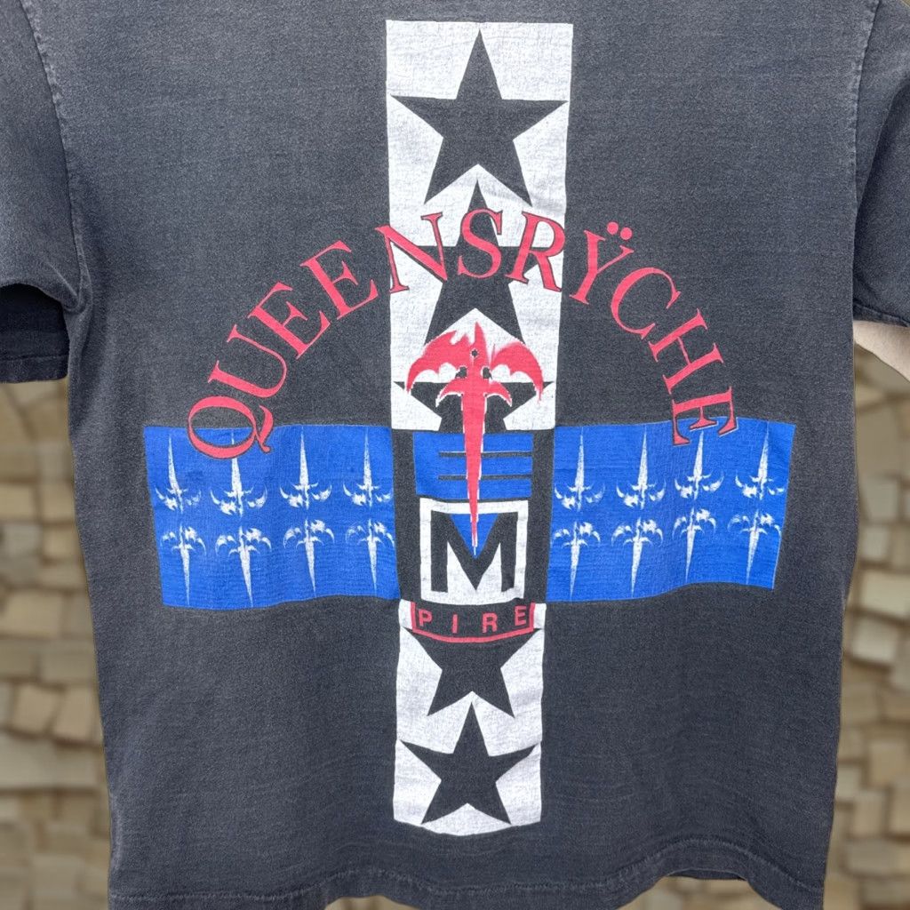 Vintage VINTAGE Queensryche Band T-Shirt XL Black 1990s Metal Rock Music Gift Men Size US XL / EU 56 / 4 - 1 Thumbnail