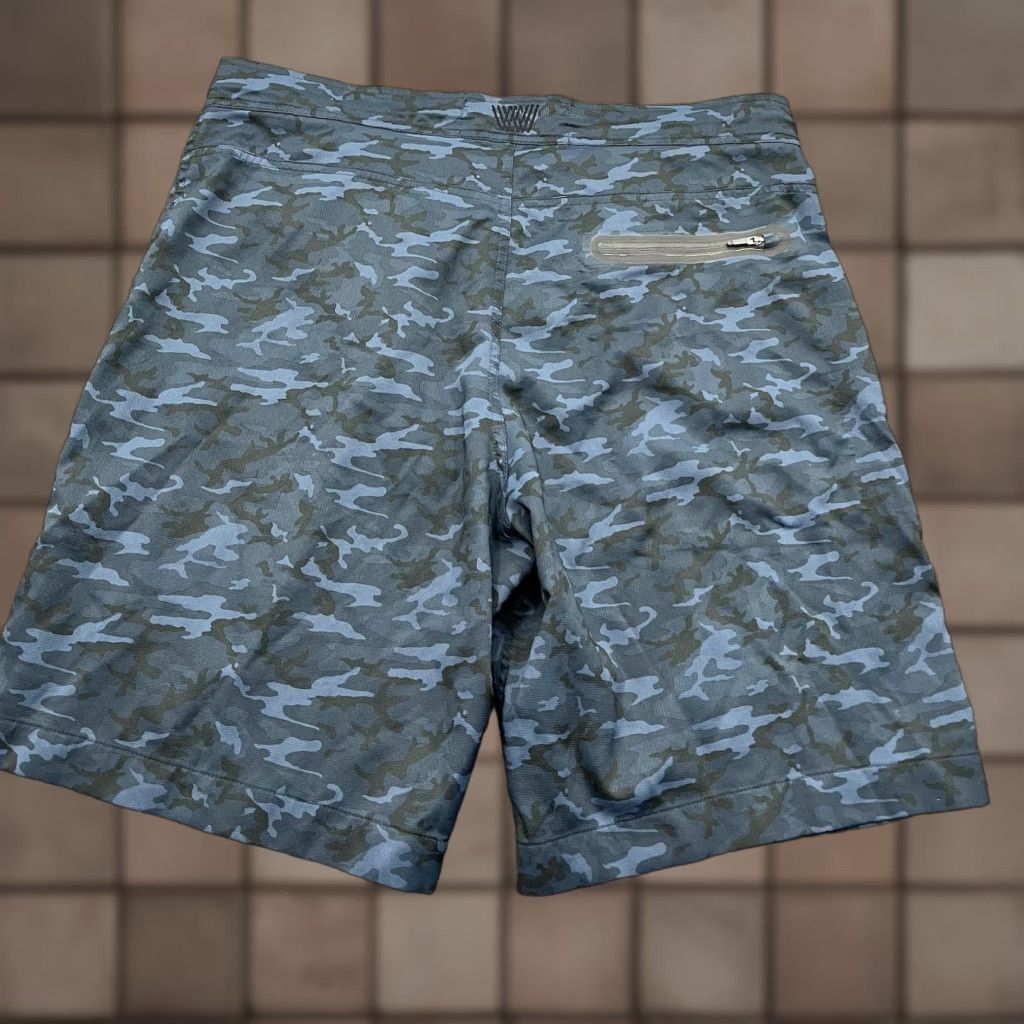 Vintage Mack Weldon Men Board Shorts Regular 36 Blue Camo Beach 8' Inseam Pockets 5-Pocket Design Casual Summer Sungirl Men Size US 36 / EU 52 - 1 Thumbnail