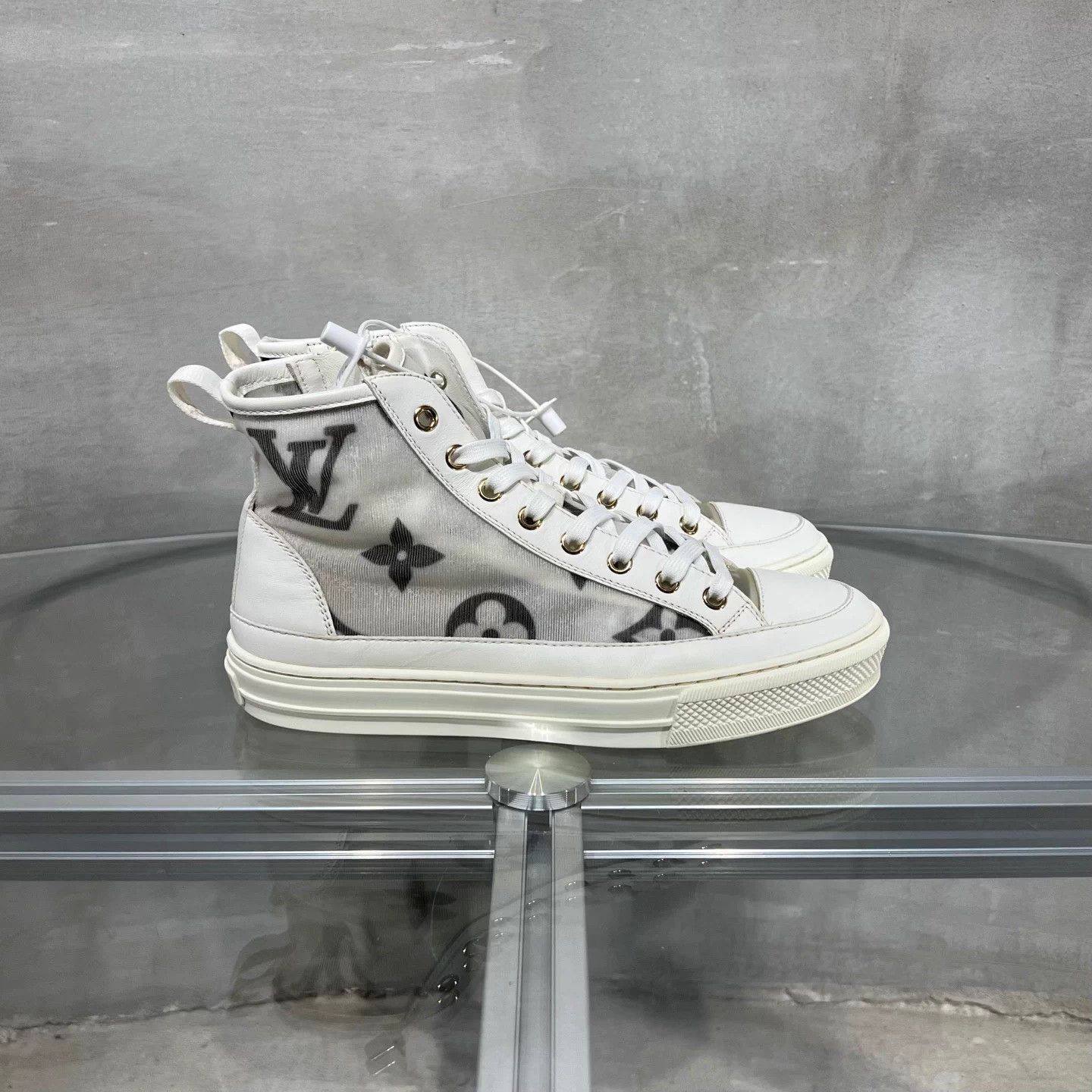 Louis Vuitton LV Stellar High-Top Monogram Sneaker Size US 5 / IT 35 - 4 Thumbnail