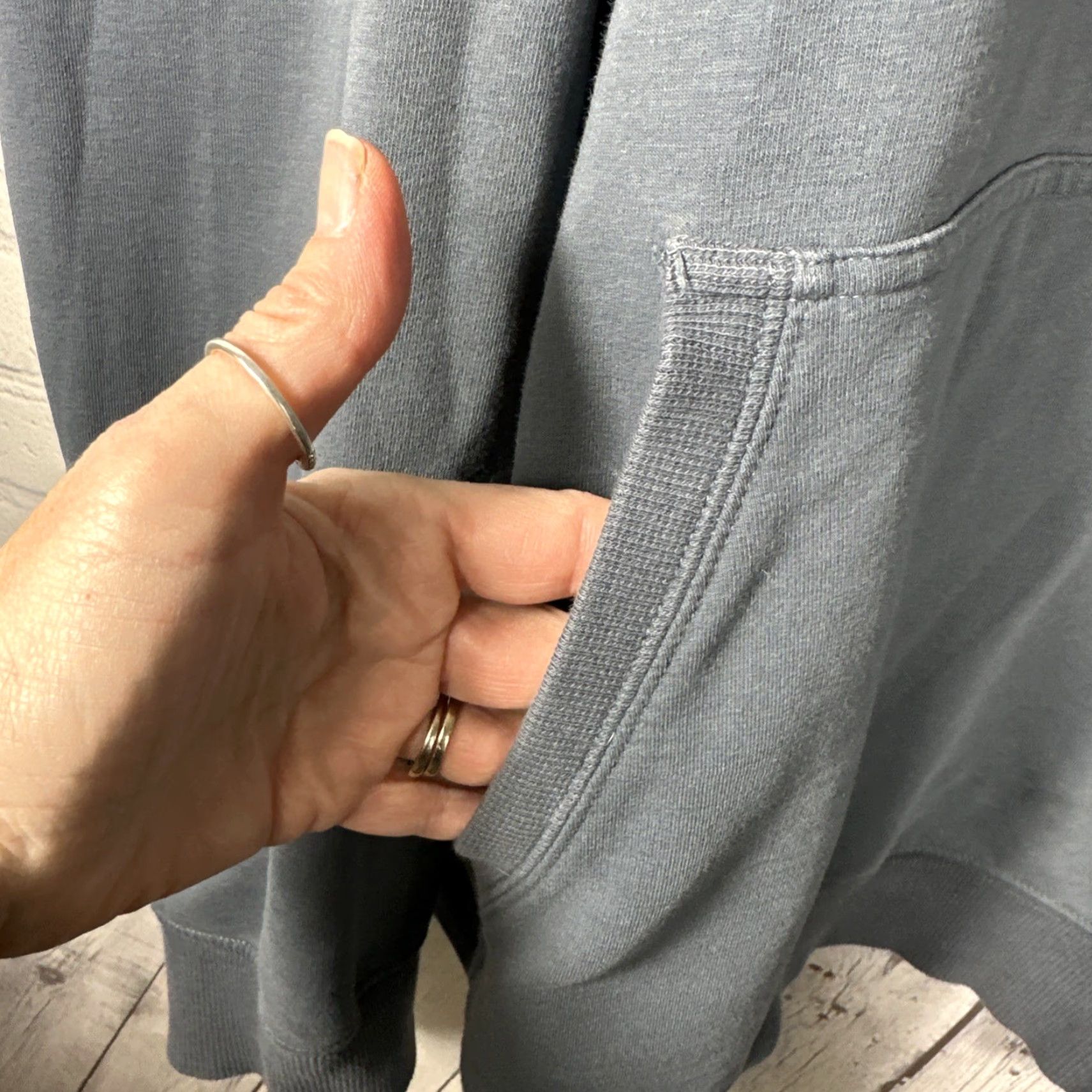 Vintage L.L. Bean Hoodie XXL Slightly Fitted Mens Comfort Camp Hoodie Gray Graphic Print Pullover Hooded Pockets Outdoor Classic 90s? (Wait) Size US XXL / EU 58 / 5 - 3 Thumbnail