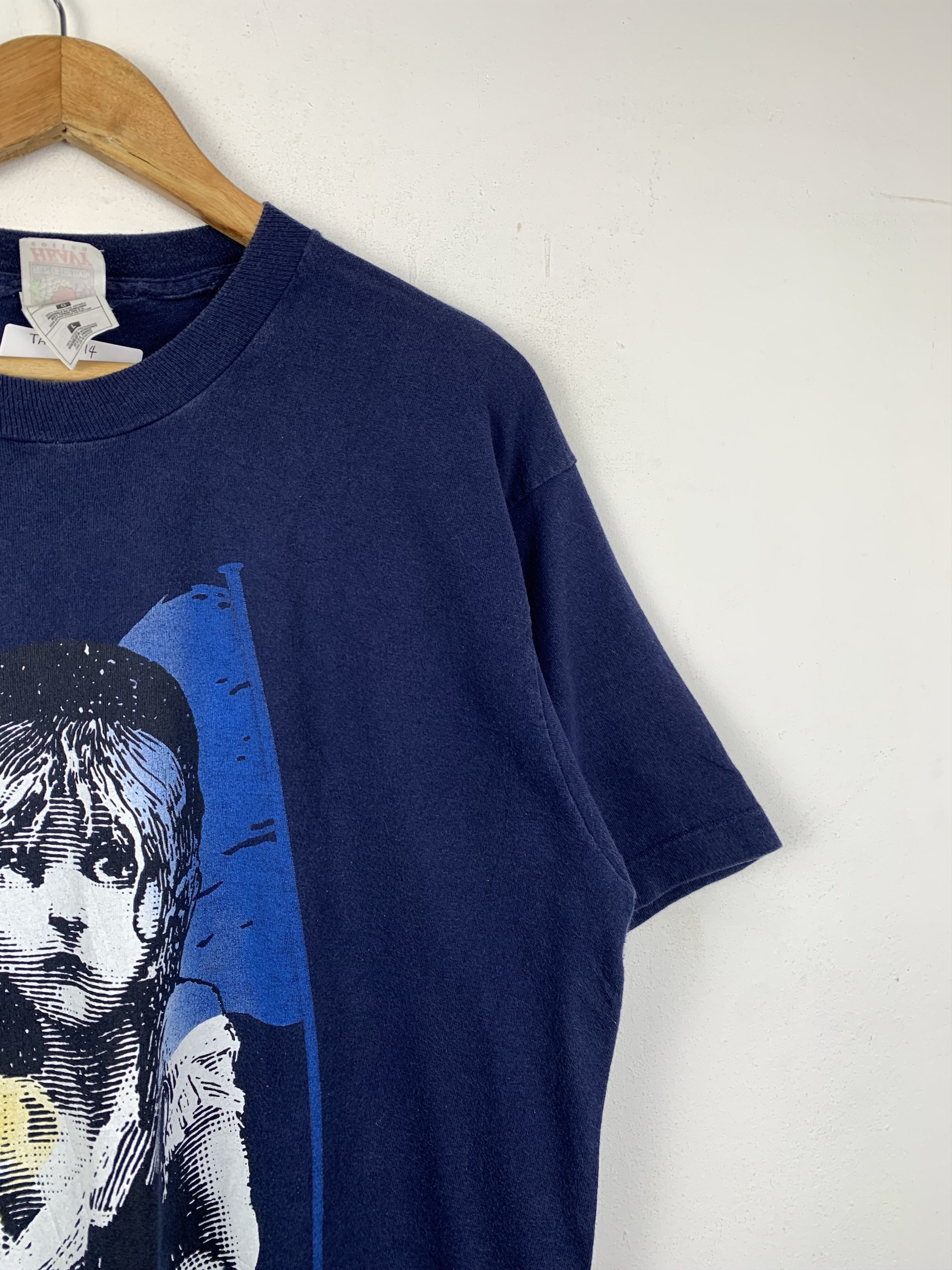 Vintage Vintage 90s Les Miserables Photo Tee TA0314 Size US L / EU 52-54 / 3 - 8 Thumbnail