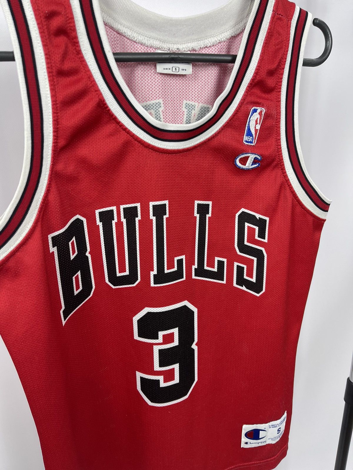 Champion Chicago Bulls Basketball NBA Champion #3 CHANDLER size S Size US S / EU 44-46 / 1 - 5 Thumbnail