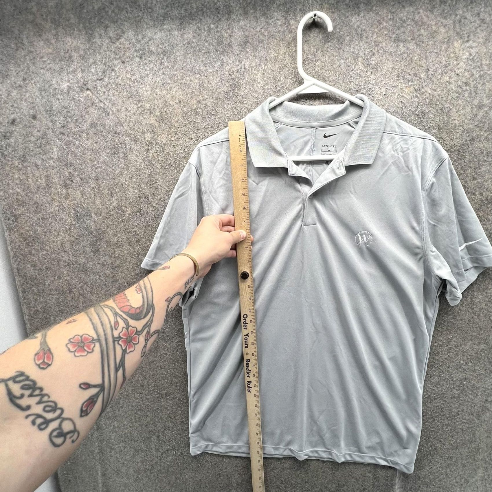 Nike Nike Dri-FIT Polo Shirt Mens Medium Gray Solid W Logo Golf Performance Casual Size US M / EU 48-50 / 2 - 6 Thumbnail