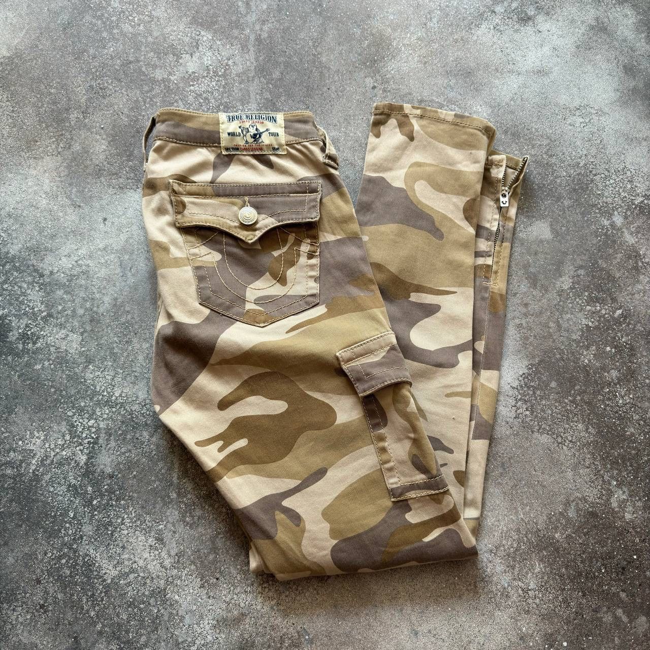 True Religion True Religion Cargo Camo Pants Y2K Size 28" / US 6 / IT 42 - 1 Thumbnail