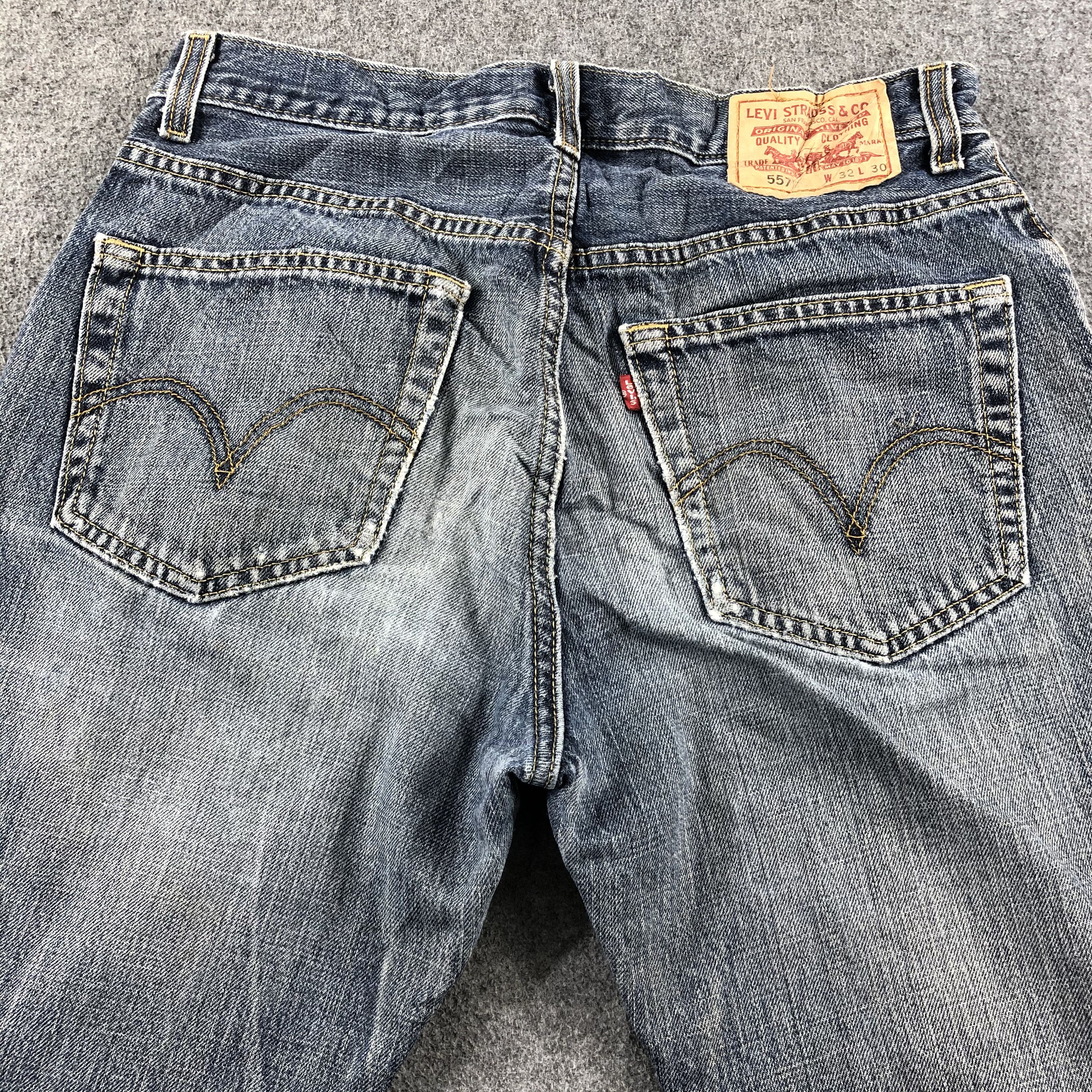 Levi's Vintage Blue Wash Levis 557 Flare Jeans-J2628 Size US 31 - 4 Thumbnail