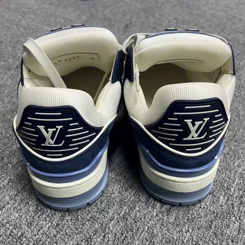 Louis Vuitton Louis Vuitton size 2 Blue and white round toe lace-up low b Size US 6.5 / EU 39-40 - 3 Thumbnail