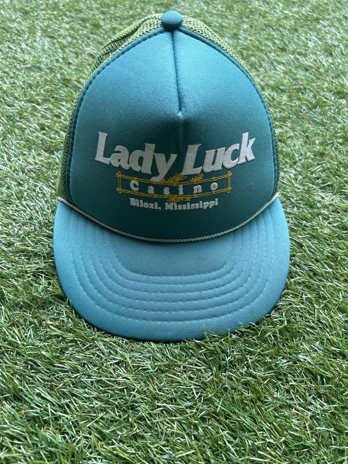 Vintage Vintage Lady Luck Casino Trucker Hat Size ONE SIZE - 1 Thumbnail
