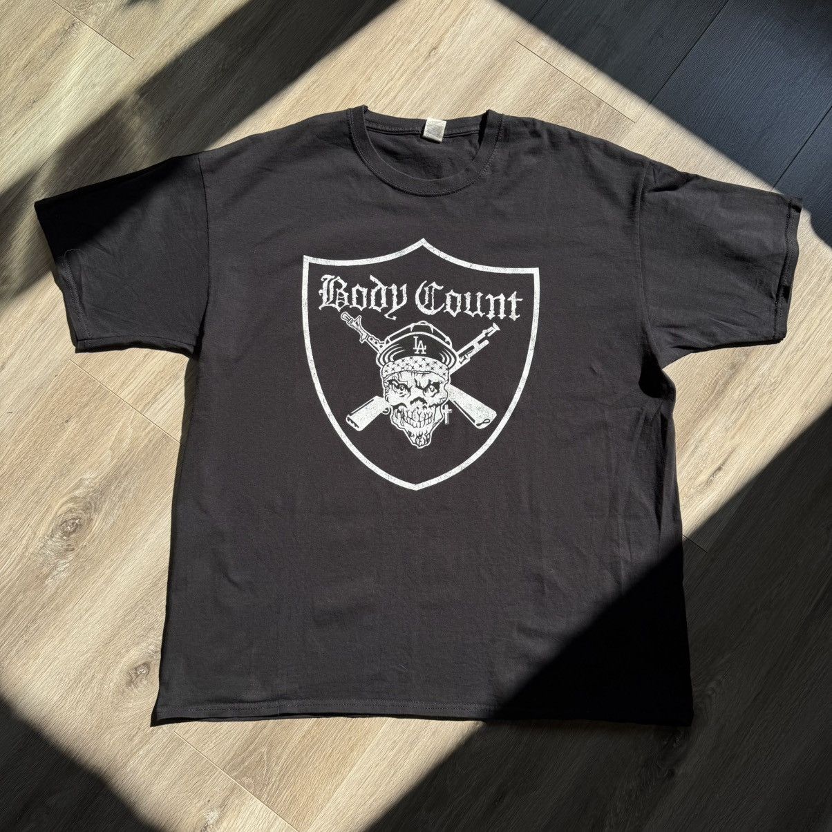Vintage Vintage Body Count LA Ice T Gunner Pirate Shield 90s Washed Size US XL / EU 56 / 4 - 3 Thumbnail
