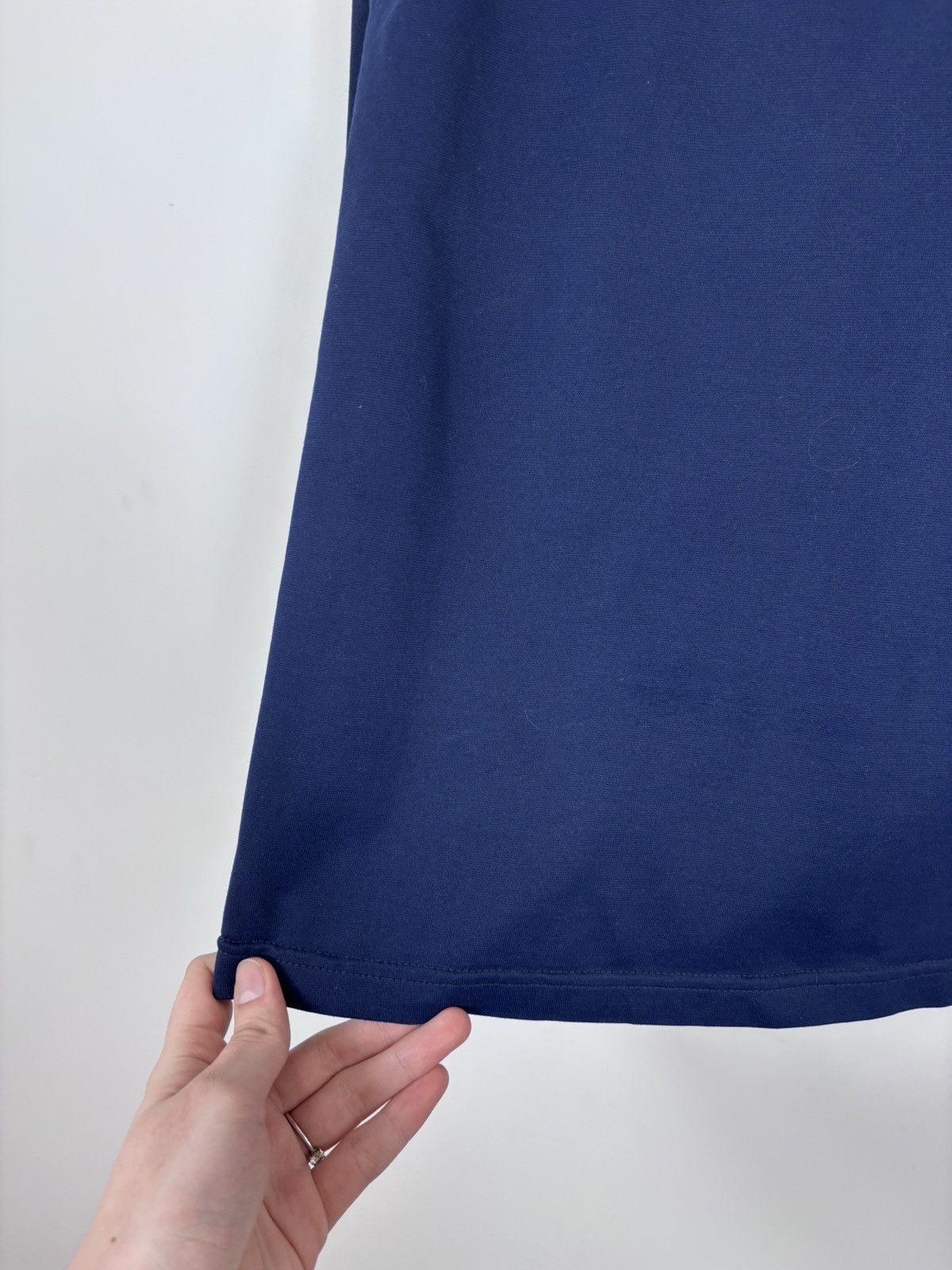 Belstaff Belstaff Vintage Women’s Navy Blue Long Sleeve T-Shirt Tee Size S / US 4 / IT 40 - 9 Thumbnail