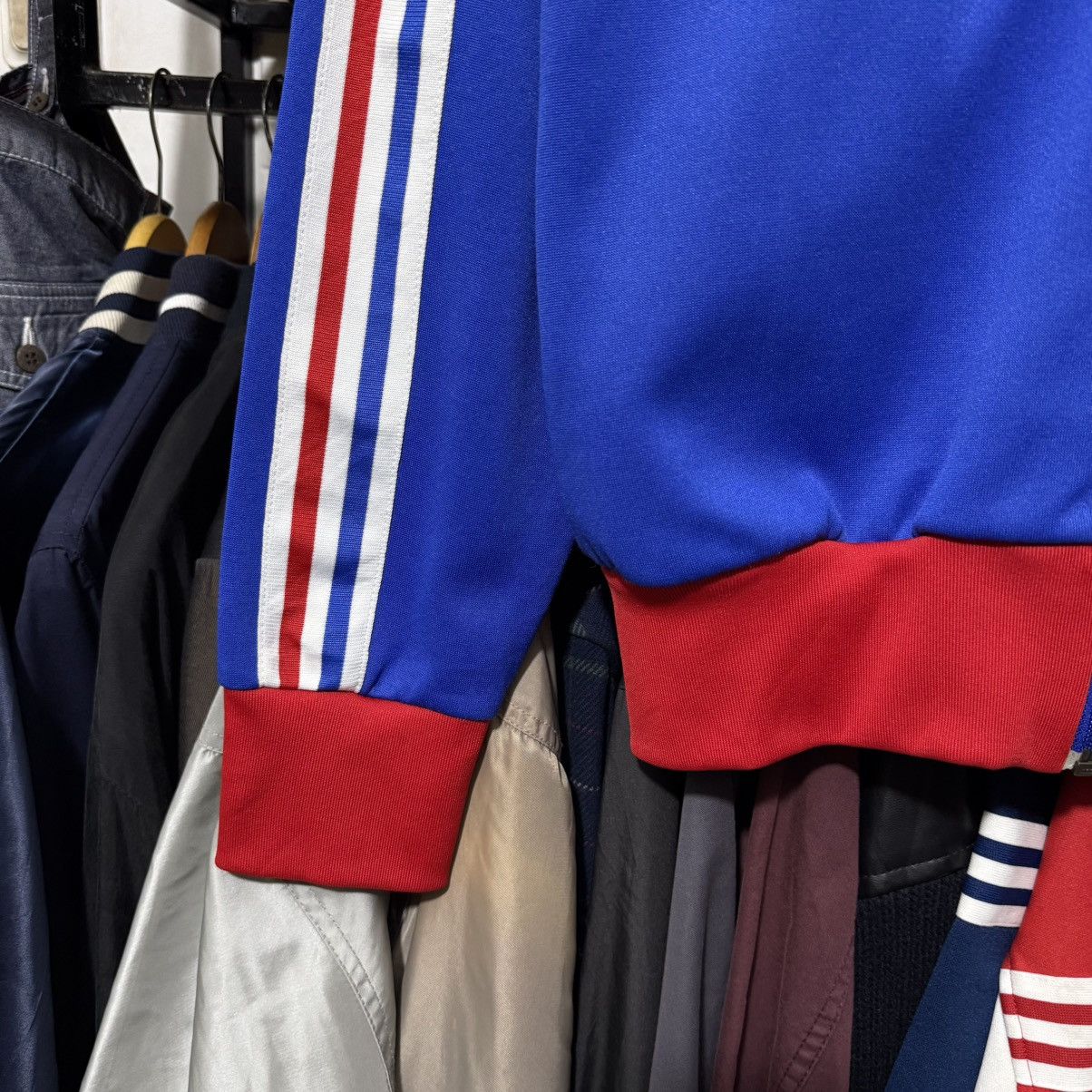 Vintage Adidas france fifa world cup track top Size US M / EU 48-50 / 2 - 5 Thumbnail