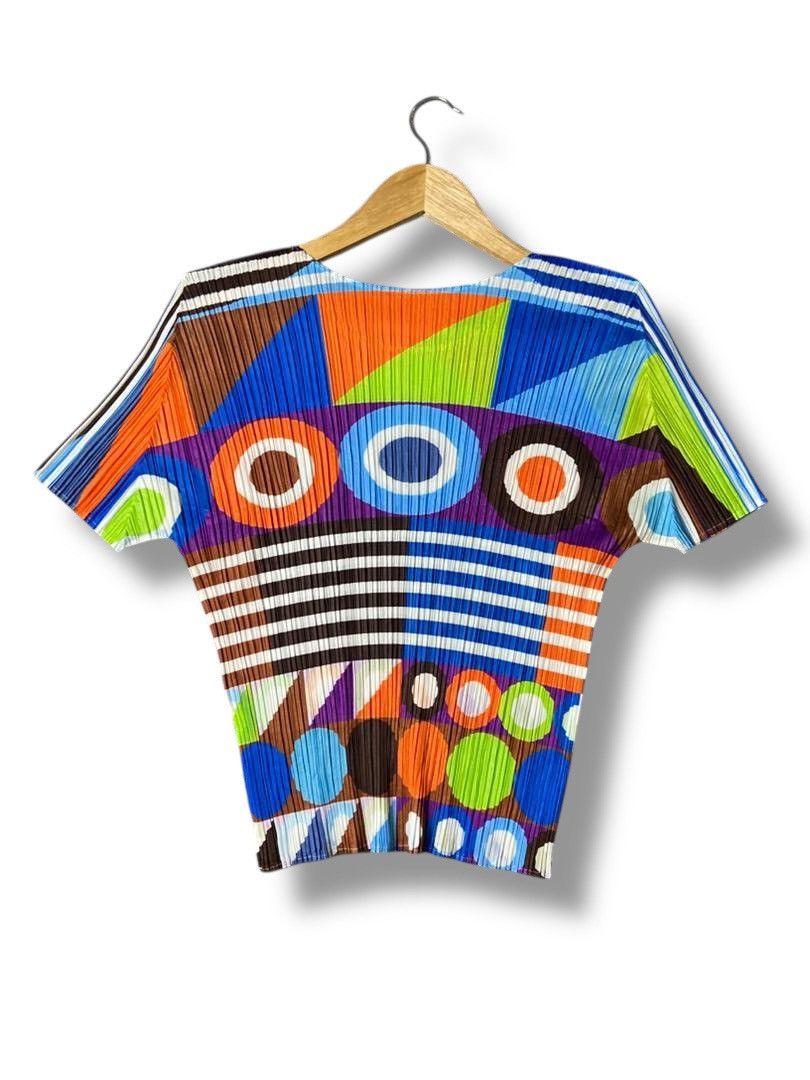 Pleats Please Issey Miyake 🔥 Pleats Please x Issey Miyake Geometric Top 🔥 (135) Size XS / US 0-2 / IT 36-38 - 2 Thumbnail
