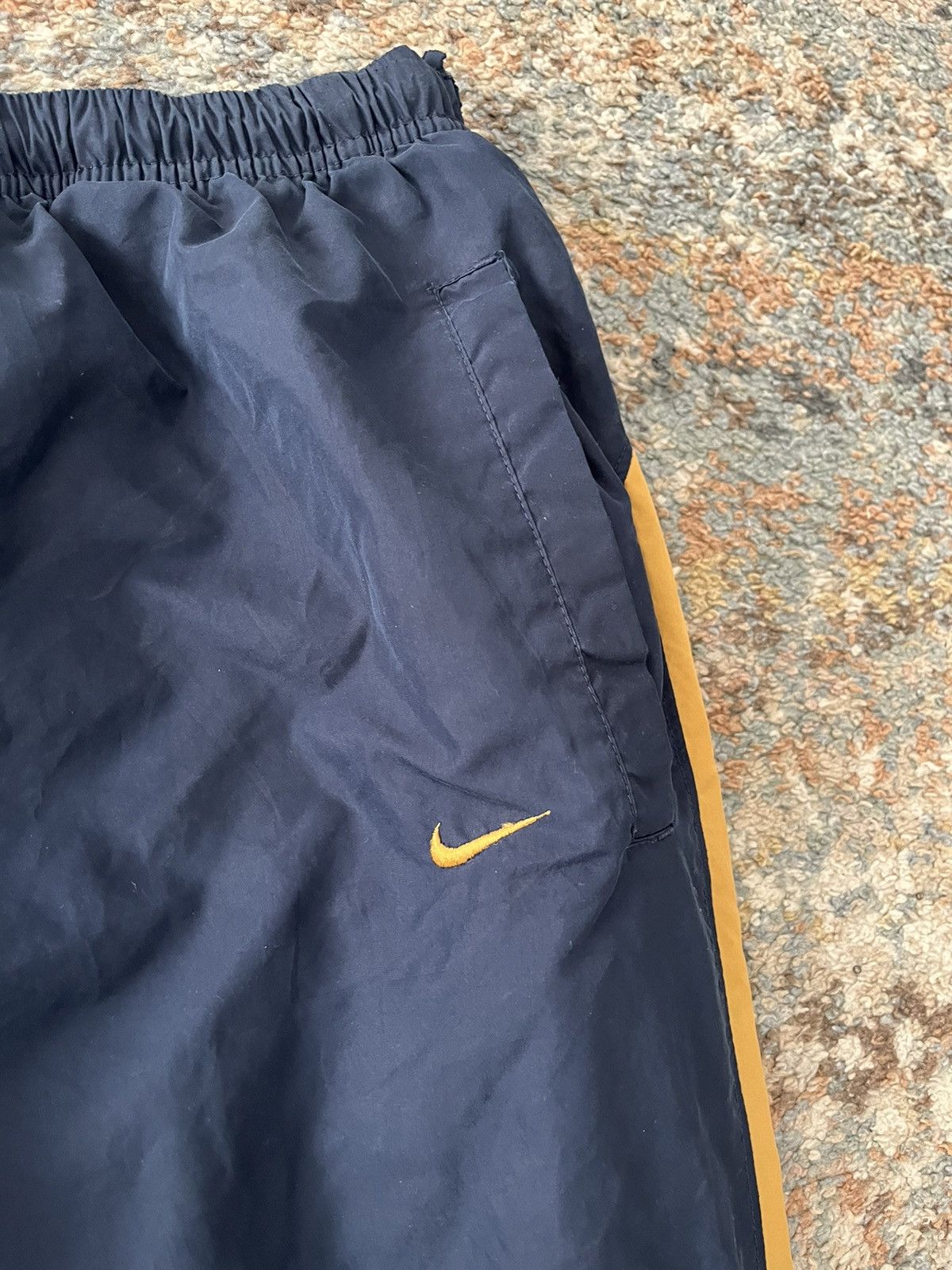 Vintage VTG Y2K Nike Sweatpants swishy Blue XL Distressed yellow Size US 32 / EU 48 - 6 Thumbnail