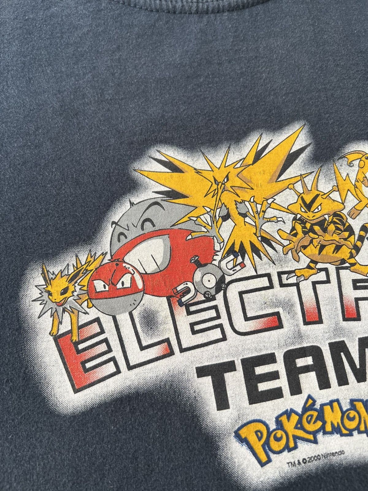 Vintage Vintage 2000 Pokemon Electric Team Nintendo Cartoon T-shirt Size US XS / EU 42 / 0 - 9 Thumbnail