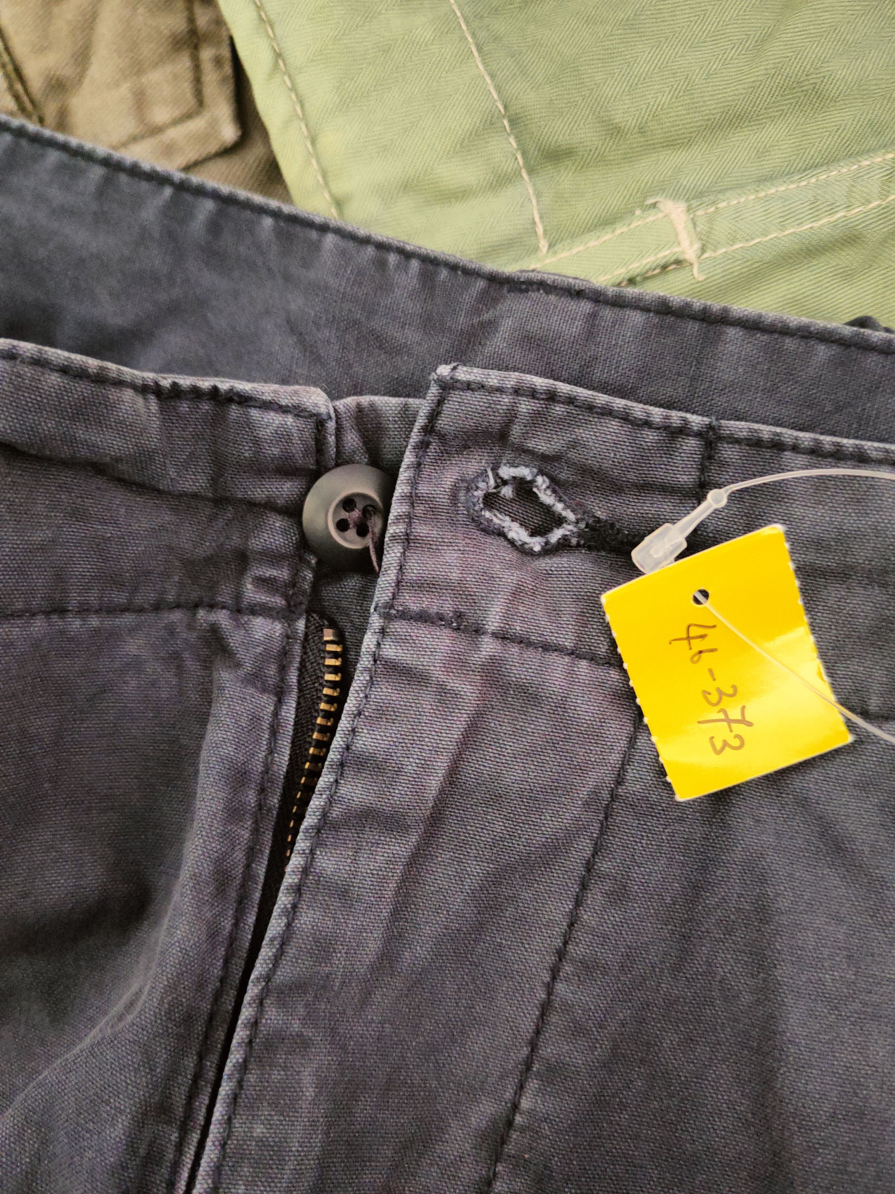 Japanese Brand DL Uniqlo Dark Blue Multipocket Cargo Pants #46-373 Size US 31 - 14 Thumbnail