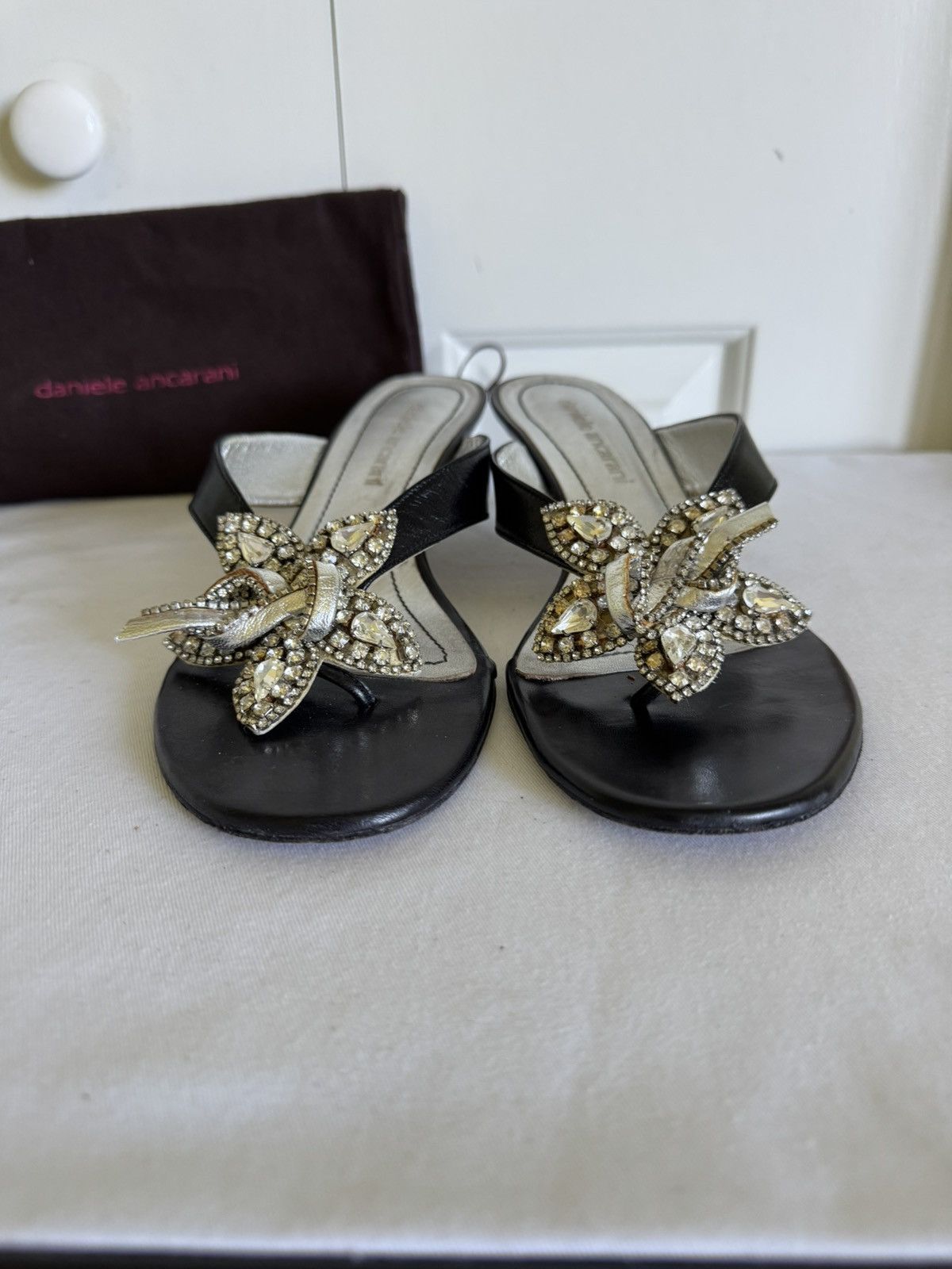 Other DANIELE ANCARANI Black Leather Thong Sandals 39.5/ 8 Size US 8 / IT 38 - 4 Thumbnail
