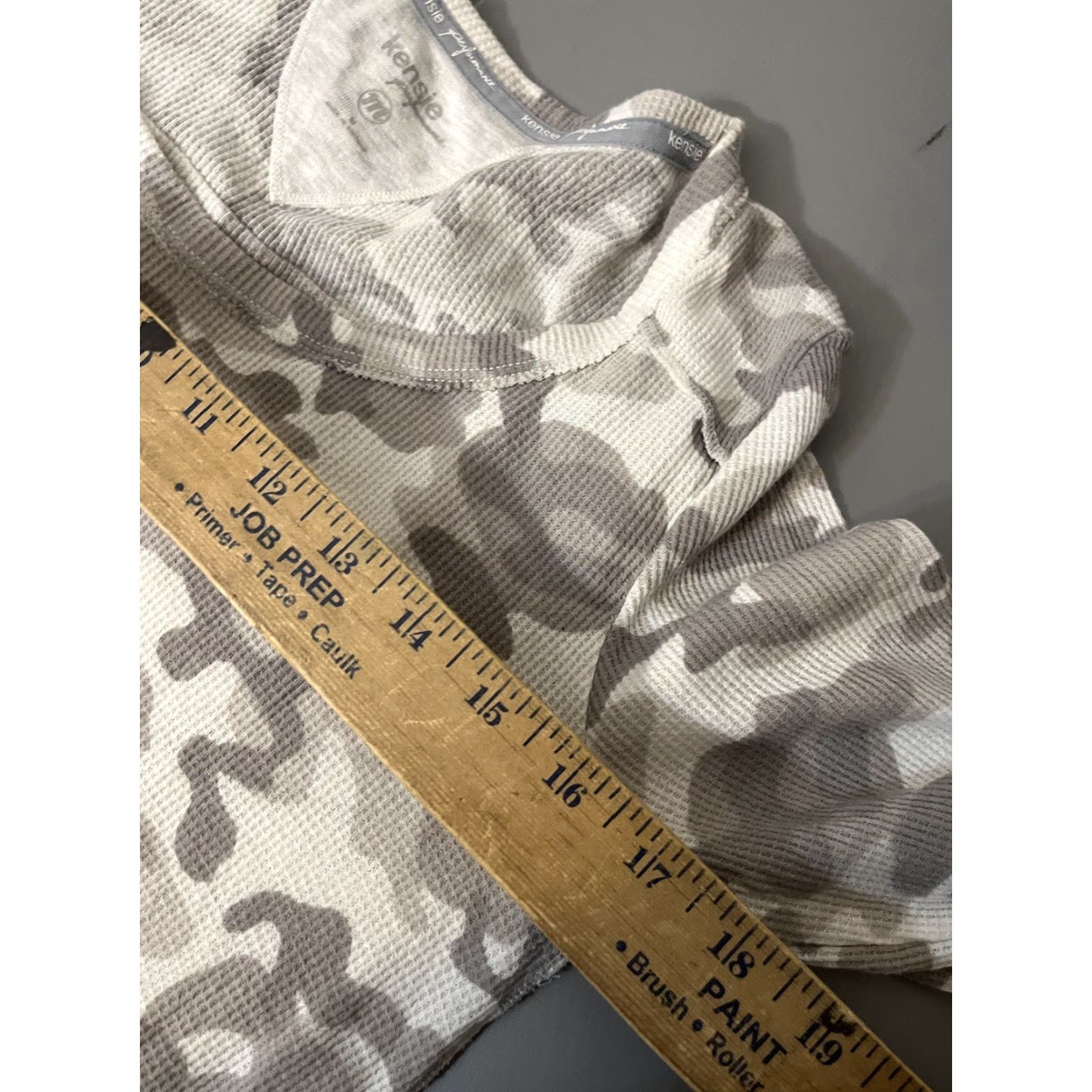 Vintage KENSIE Sweatshirt Women CAMO-PRINT Pullover Crew Neck 1/4 Zip Gray Medium Size M / US 6-8 / IT 42-44 - 5 Thumbnail