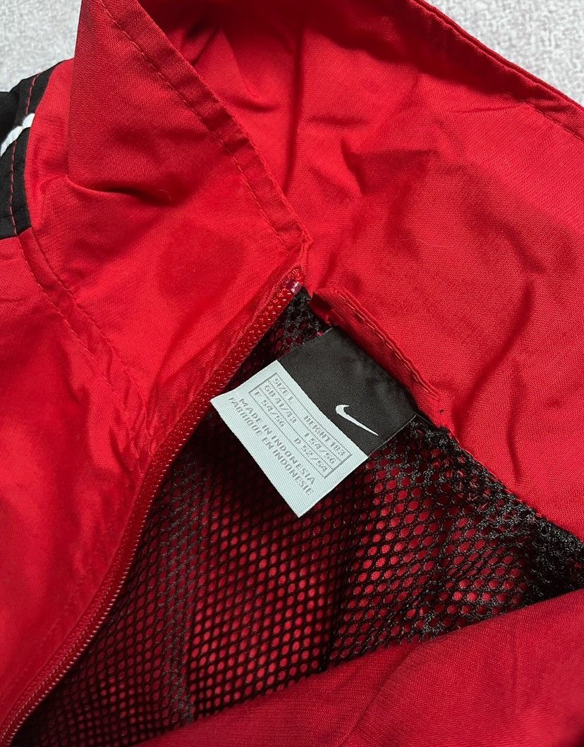 Nike Vintage Nike Swoosh Nylon Olympic Jacket Y2K L Size US L / EU 52-54 / 3 - 4 Thumbnail