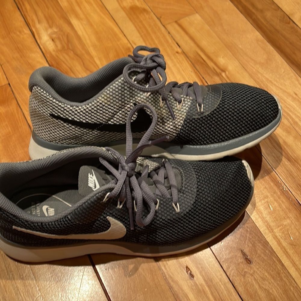 Nike Nike VH2 shades of gray fabric low lace up sneakers. Size 8 Size US 8.5 / IT 38.5 - 5 Thumbnail